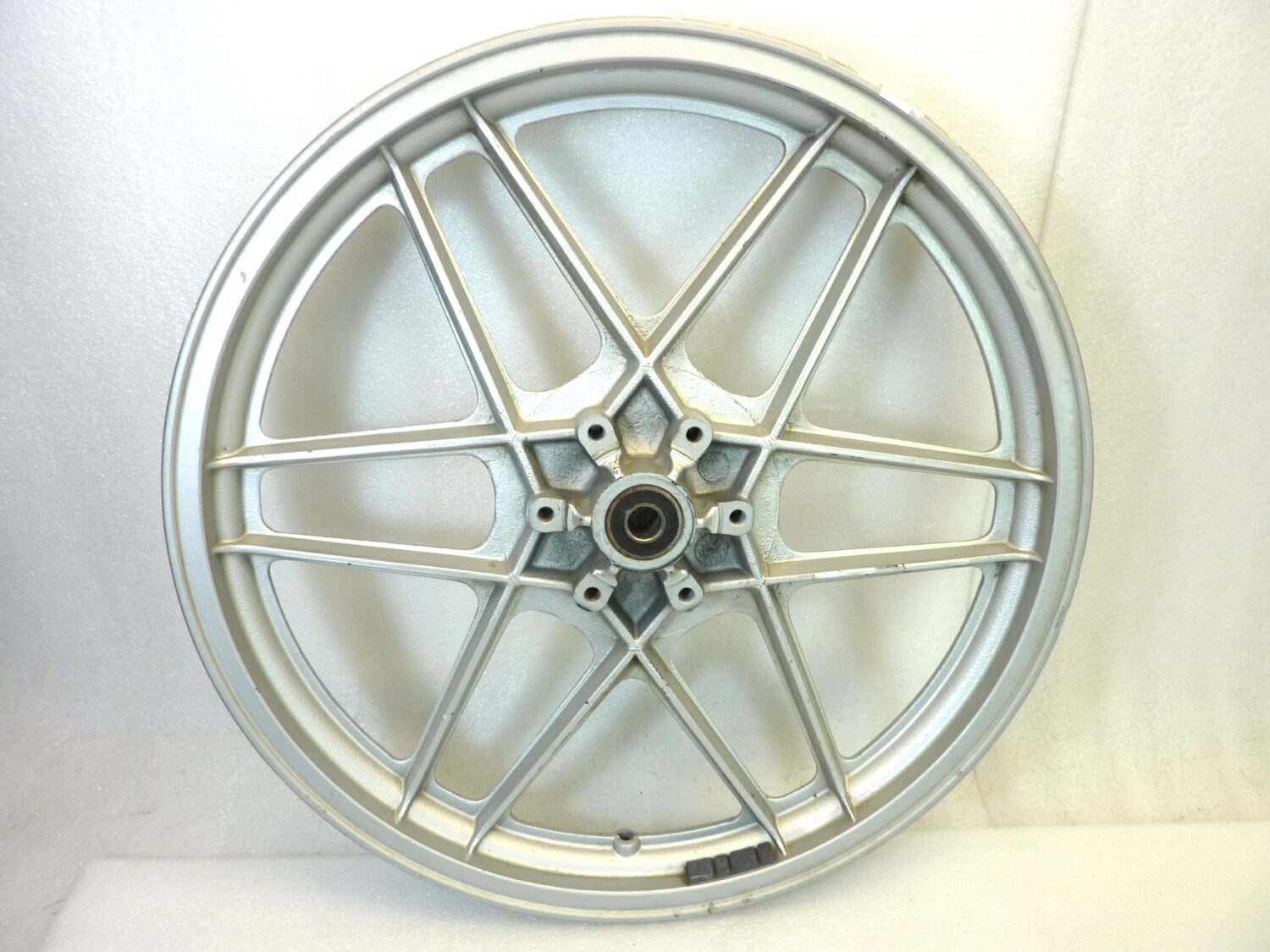 Cerchio anteriore Guzzi V35 V50 2 1,85 18 ruota cod GU19610300 GU19610305 vedi mozzo - immagine 8