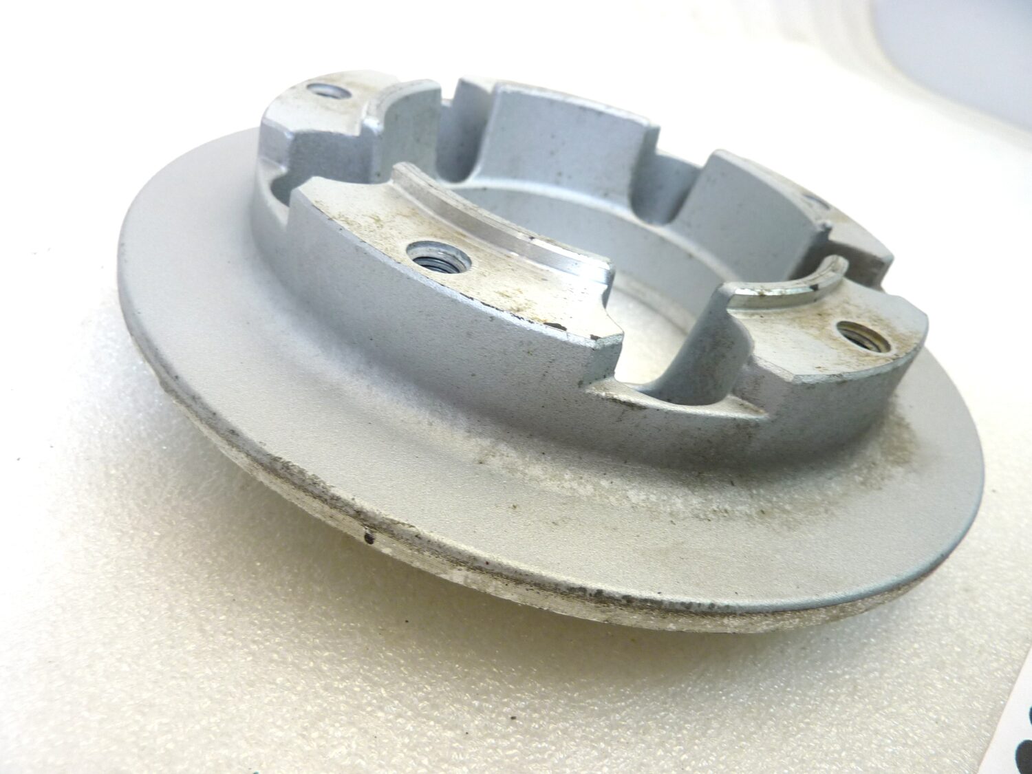 Flangia portadisco anteriore Guzzi Quota 1000 cod GU30620330 Nuovo fondo di magazzino - VEDI FOTO - LEGGI DESCRIZIONE - immagine 2