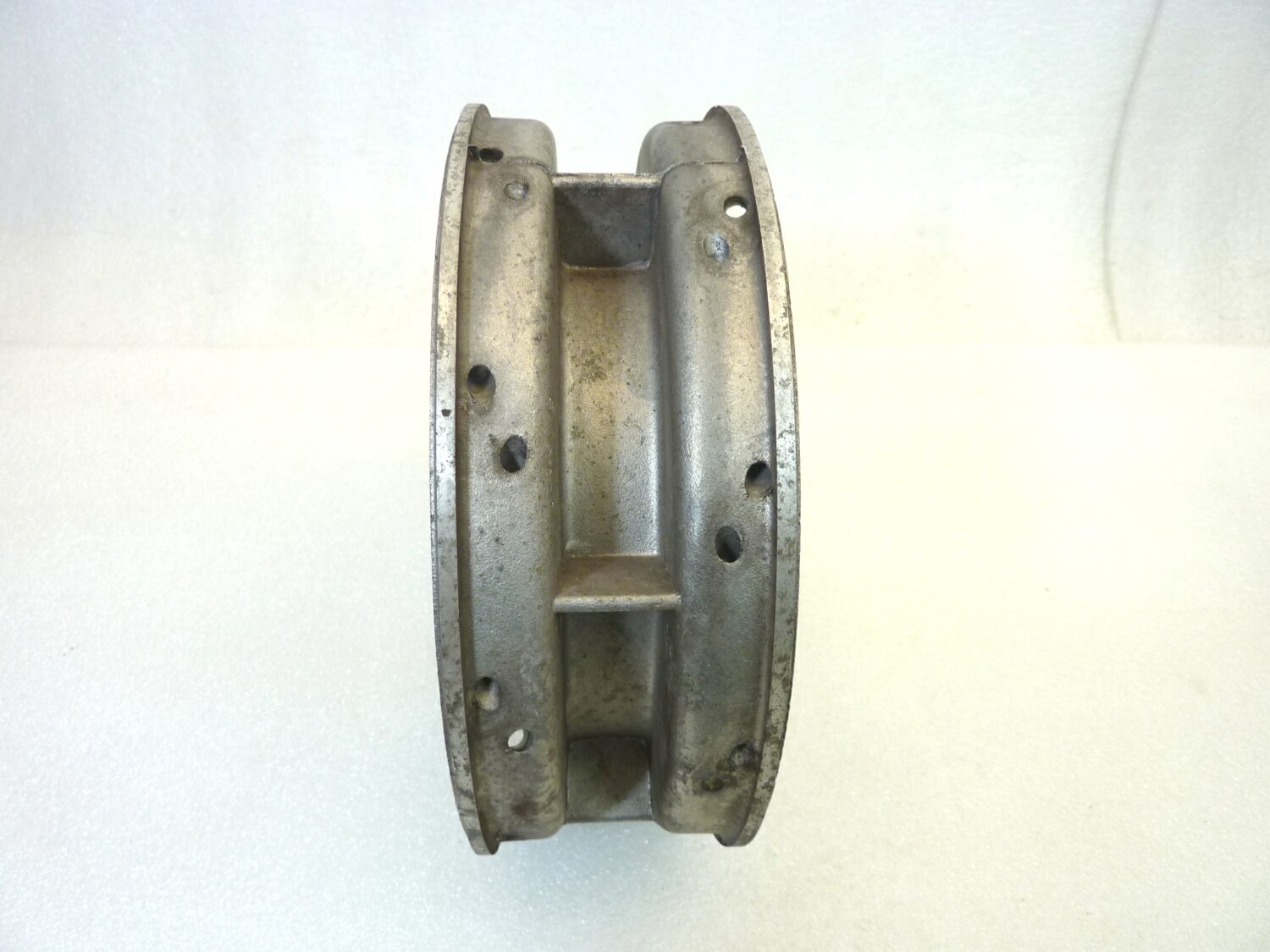 Mozzo ruota anteriore Guzzi California diam 174 mm interasse fori 104 mm - immagine 6
