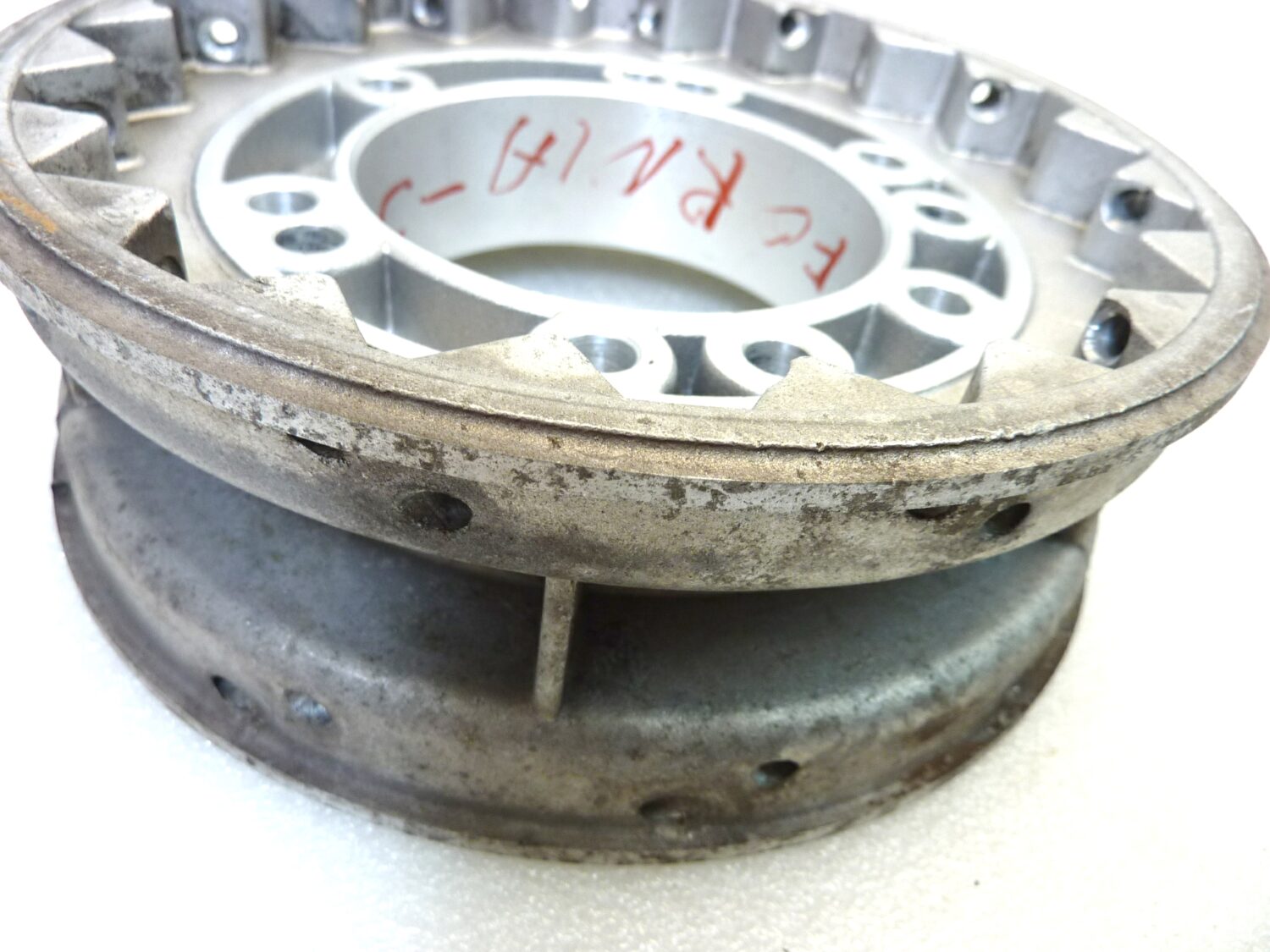 Mozzo ruota anteriore Guzzi California diam 174 mm interasse fori 104 mm - immagine 10