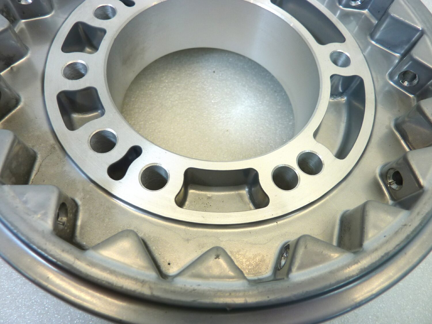 Mozzo ruota anteriore Guzzi California 40 fori diam 180 mm interasse fori 104 mm Nuovo fondo di magazzino - VEDI FOTO - LEGGI DESCRIZIONE - immagine 4