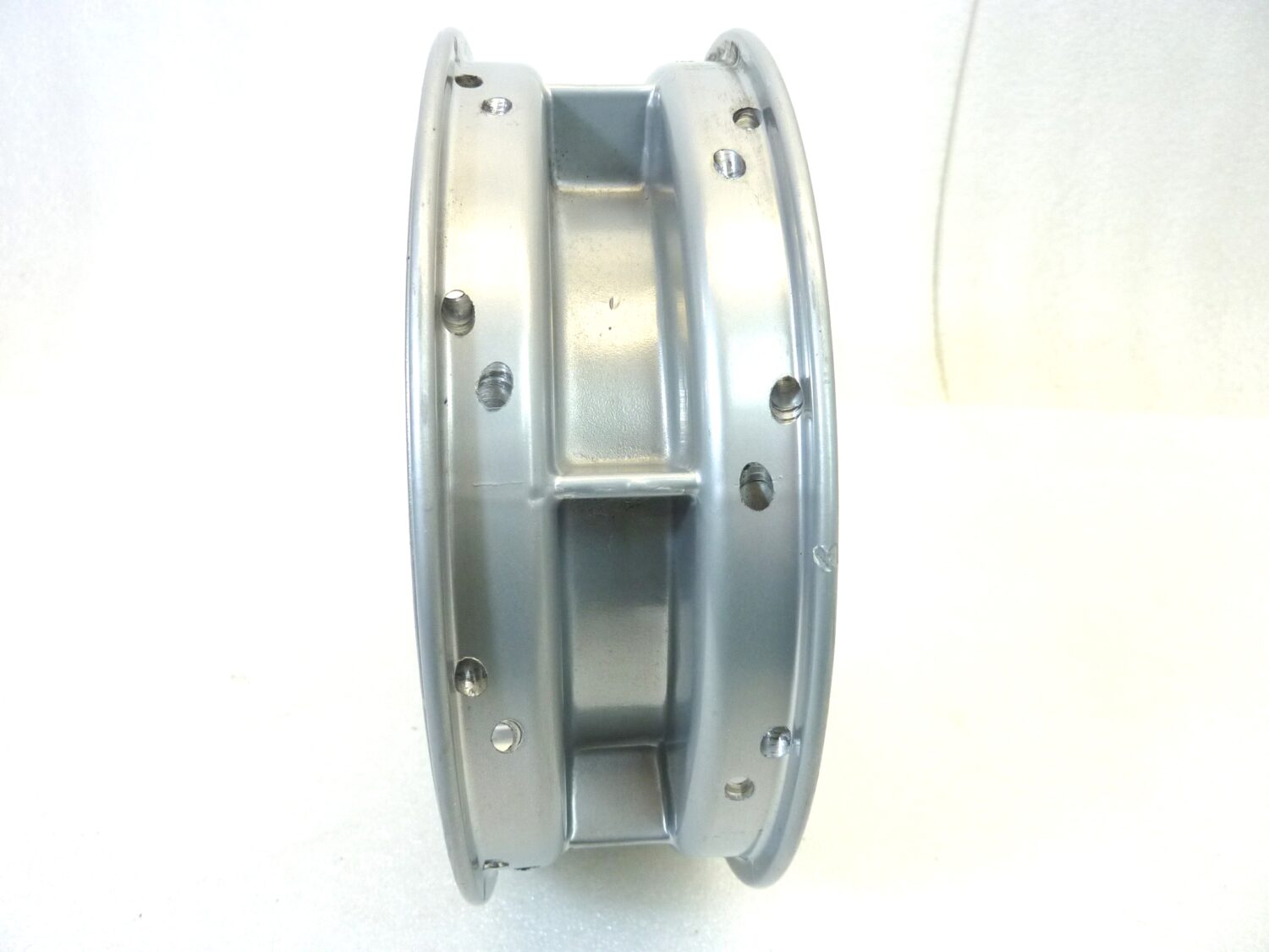 Mozzo ruota anteriore Guzzi California 40 fori diam 180 mm interasse fori 104 mm Nuovo fondo di magazzino - VEDI FOTO - LEGGI DESCRIZIONE - immagine 8