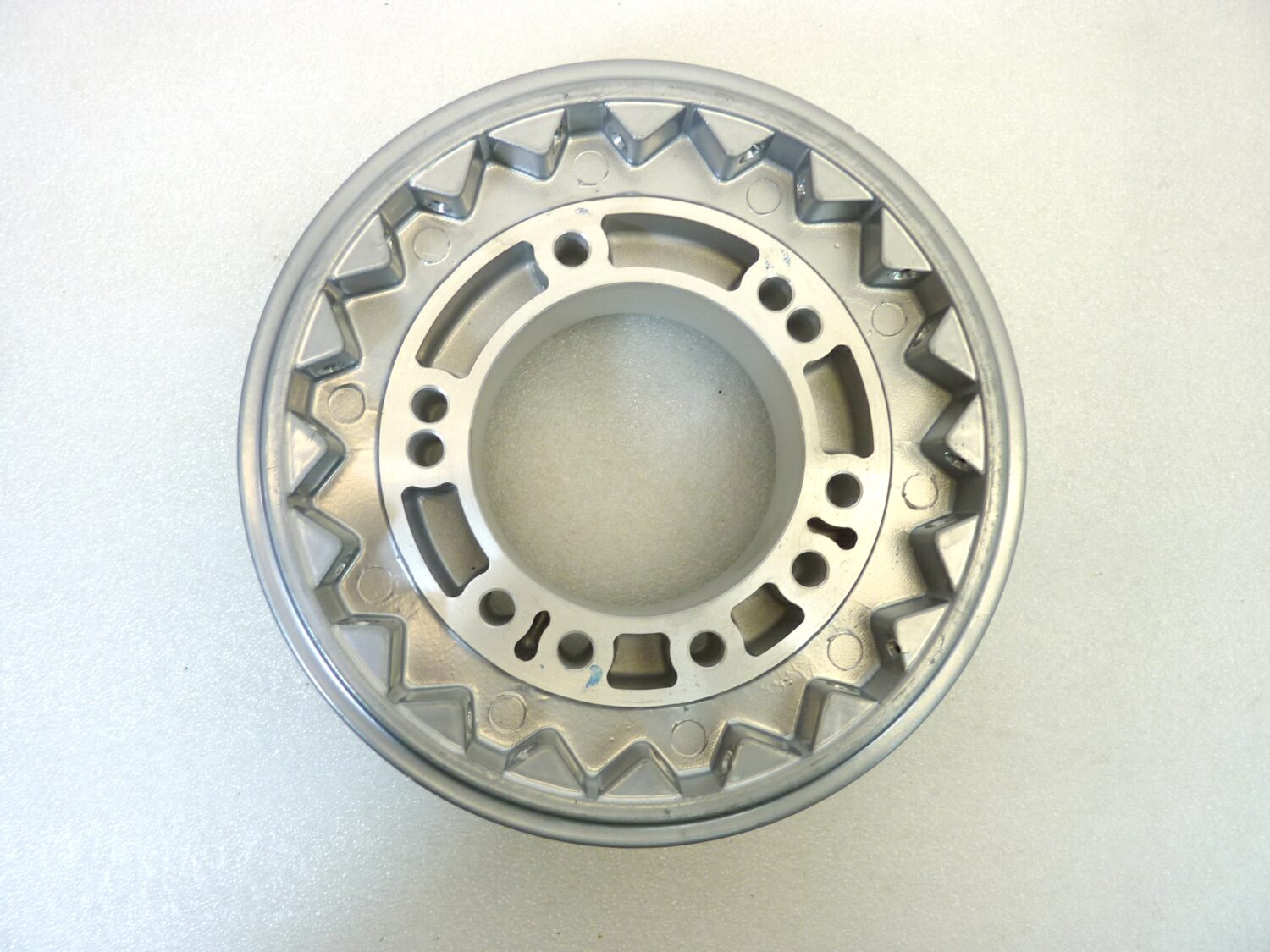Mozzo ruota anteriore Guzzi California 40 fori diam 180 mm interasse fori 104 mm Nuovo fondo di magazzino - VEDI FOTO - LEGGI DESCRIZIONE - immagine 10
