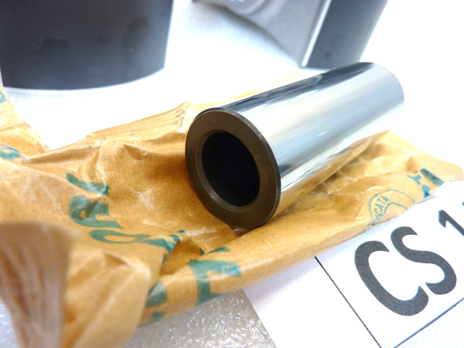 Coppia pistoni Guzzi California 1100 1995 - 2005 diam 92 mm cod GU03060230 Nuovo fondo di magazzino - VEDI FOTO - LEGGI DESCRIZIONE - immagine 15