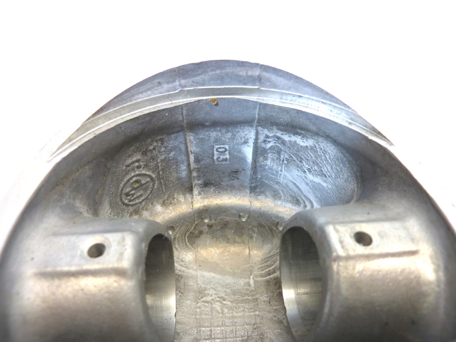 Coppia pistoni Guzzi V75 4V come da foto Nuovo fondo di magazzino - VEDI FOTO - LEGGI DESCRIZIONE - immagine 7