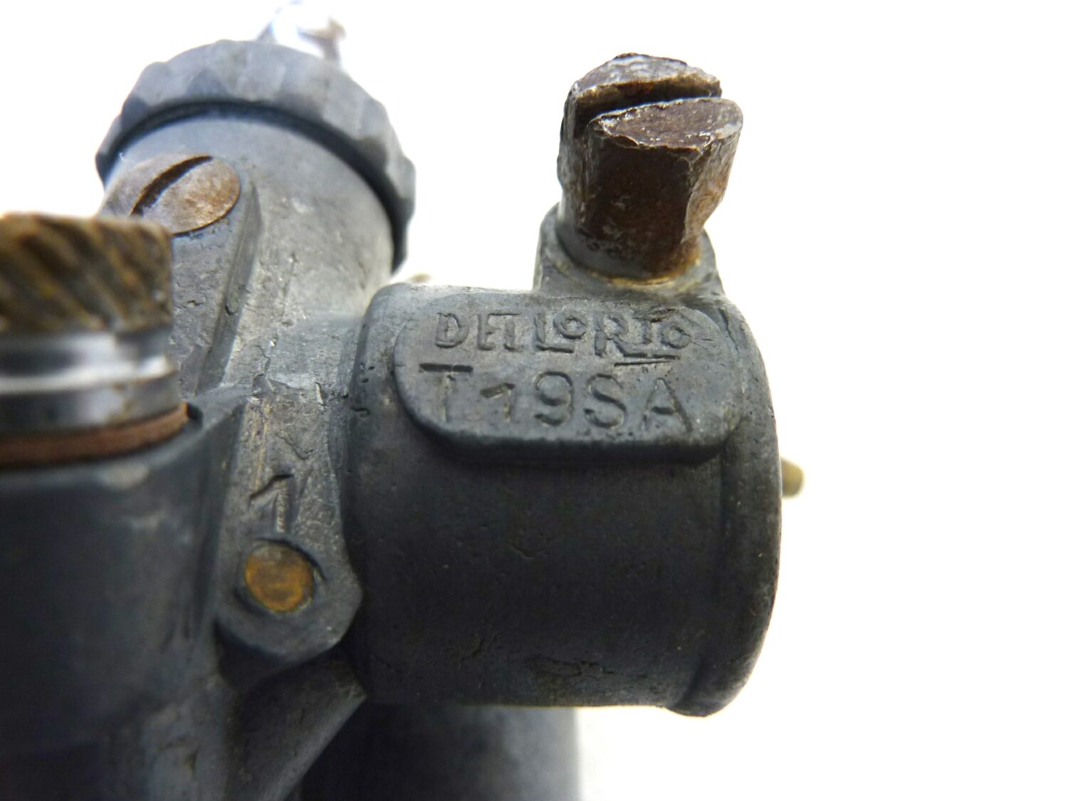 Carburatore Dell'Orto T 19 SA T19SA OGGETTO NON TESTATO, PROPOSTO COME DA RITROVAMENTO, COME DA FOTO, NON APERTO, NON VERIFICATO, SOLO PARZIALE PULIZIA ESTERNA - immagine 8