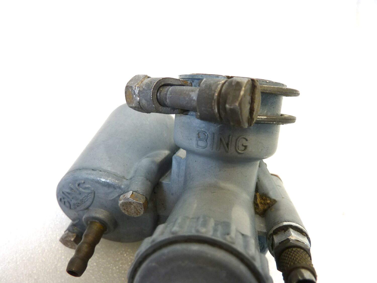 Carburatore Bing 1 18 12 OGGETTO NON TESTATO, PROPOSTO COME DA RITROVAMENTO, COME DA FOTO, NON APERTO, NON VERIFICATO, SOLO PARZIALE PULIZIA ESTERNA - immagine 6