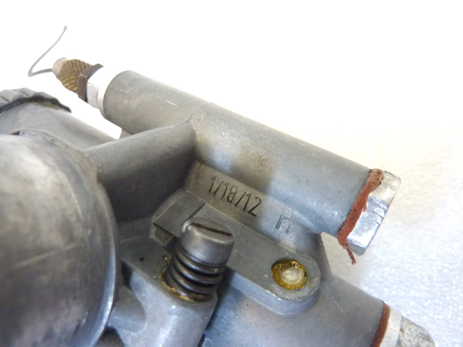 Carburatore Bing 1 18 12 OGGETTO NON TESTATO, PROPOSTO COME DA RITROVAMENTO, COME DA FOTO, NON APERTO, NON VERIFICATO, SOLO PARZIALE PULIZIA ESTERNA - immagine 9