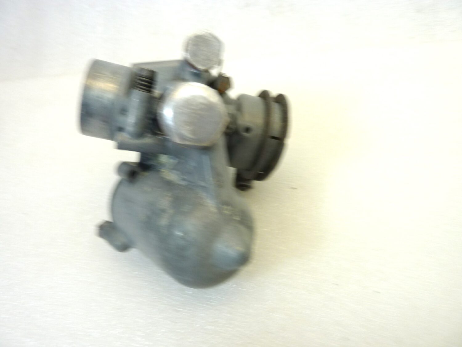 Carburatore Bing 1 18 12 OGGETTO NON TESTATO, PROPOSTO COME DA RITROVAMENTO, COME DA FOTO, NON APERTO, NON VERIFICATO, SOLO PARZIALE PULIZIA ESTERNA - immagine 13