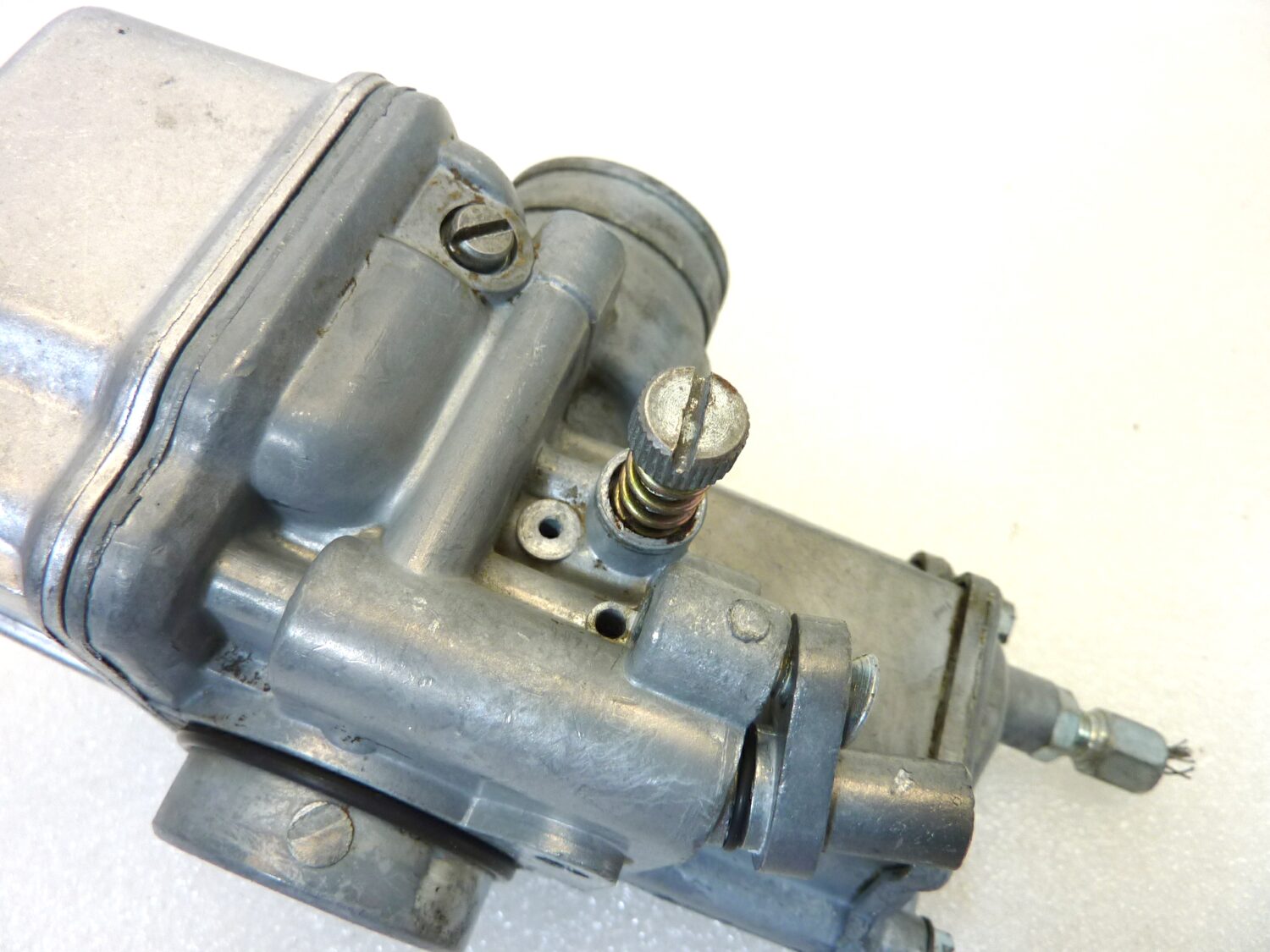 Carburatore Dell'Orto VHBZ 24 F S VHBZ24FS OGGETTO NON TESTATO, PROPOSTO COME DA RITROVAMENTO, COME DA FOTO, NON APERTO, NON VERIFICATO, SOLO PARZIALE PULIZIA ESTERNA - immagine 12