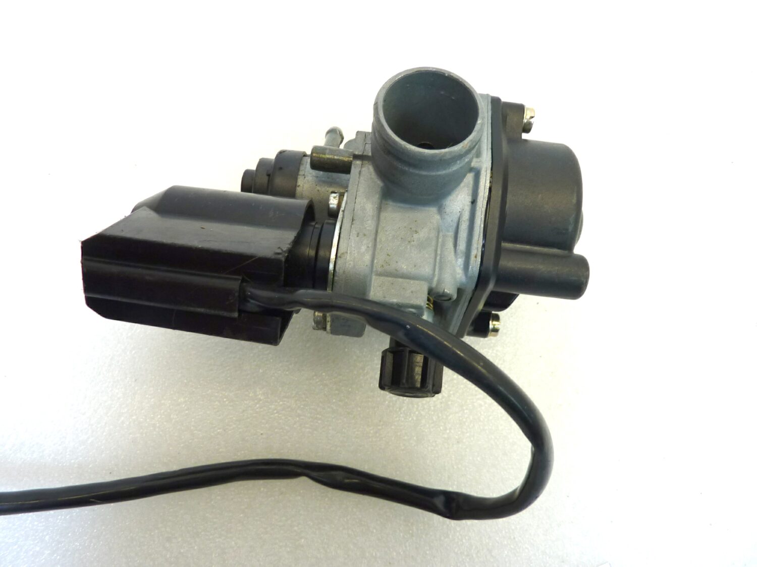 Carburatore Dell'Orto PHVA 17,5 PHVA17,5 OGGETTO NON TESTATO, PROPOSTO COME DA RITROVAMENTO, COME DA FOTO, NON APERTO, NON VERIFICATO, SOLO PARZIALE PULIZIA ESTERNA - immagine 9