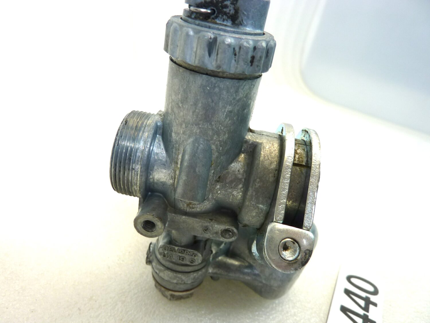 Carburatore Dell'Orto UA 19 S UA19S OGGETTO NON TESTATO, PROPOSTO COME DA RITROVAMENTO, COME DA FOTO, NON APERTO, NON VERIFICATO, SOLO PARZIALE PULIZIA ESTERNA - immagine 3