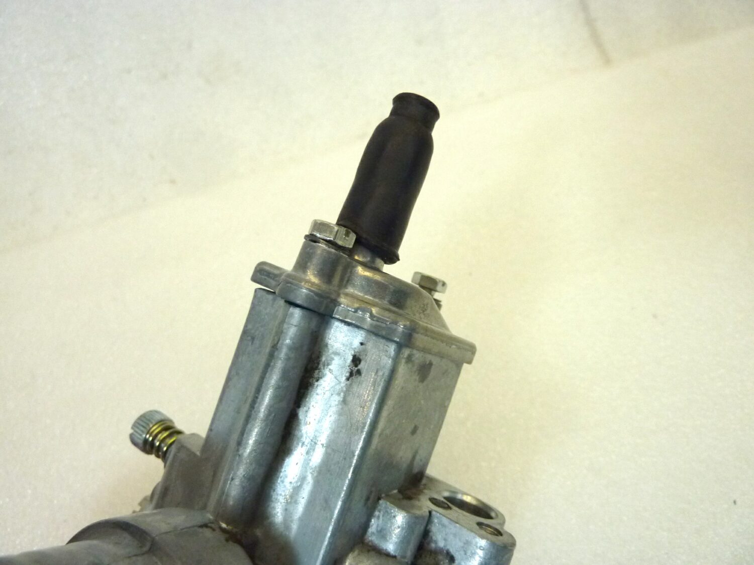 Carburatore Dell'Orto VHBZ 26 F D VHBZ26FD OGGETTO NON TESTATO, PROPOSTO COME DA RITROVAMENTO, COME DA FOTO, NON APERTO, NON VERIFICATO, SOLO PARZIALE PULIZIA ESTERNA - immagine 11