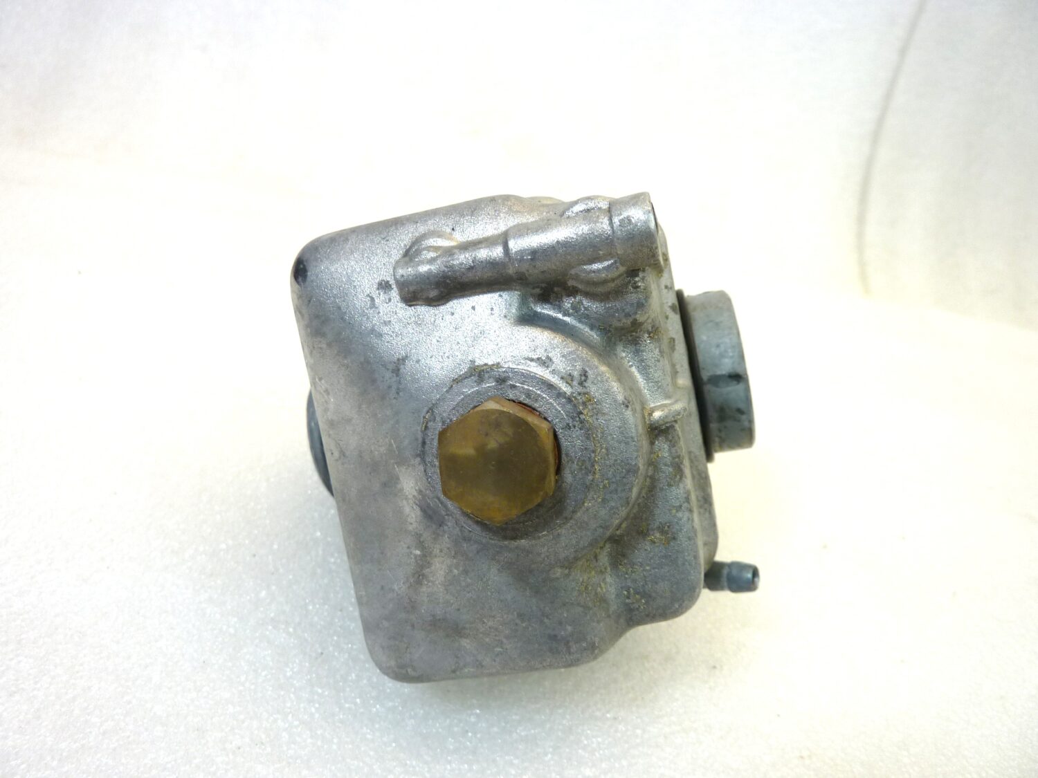 Carburatore Dell'Orto VHBZ 24 F D VHBZ24FD OGGETTO NON TESTATO, PROPOSTO COME DA RITROVAMENTO, COME DA FOTO, NON APERTO, NON VERIFICATO, SOLO PARZIALE PULIZIA ESTERNA - immagine 4