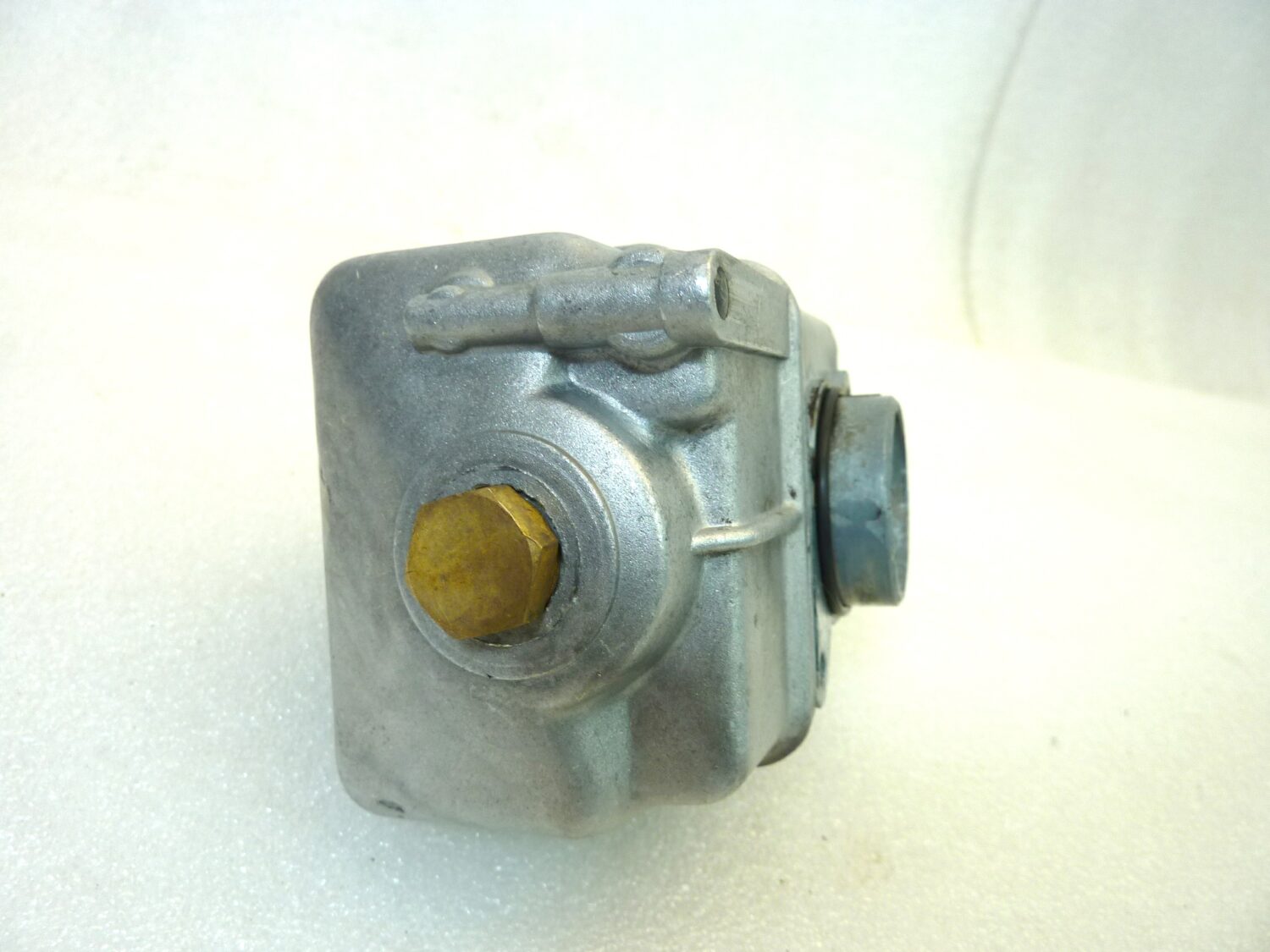 Carburatore Dell'Orto VHBZ 26 FD VHBZ26FD OGGETTO NON TESTATO, PROPOSTO COME DA RITROVAMENTO, COME DA FOTO, NON APERTO, NON VERIFICATO, SOLO PARZIALE PULIZIA ESTERNA - immagine 10