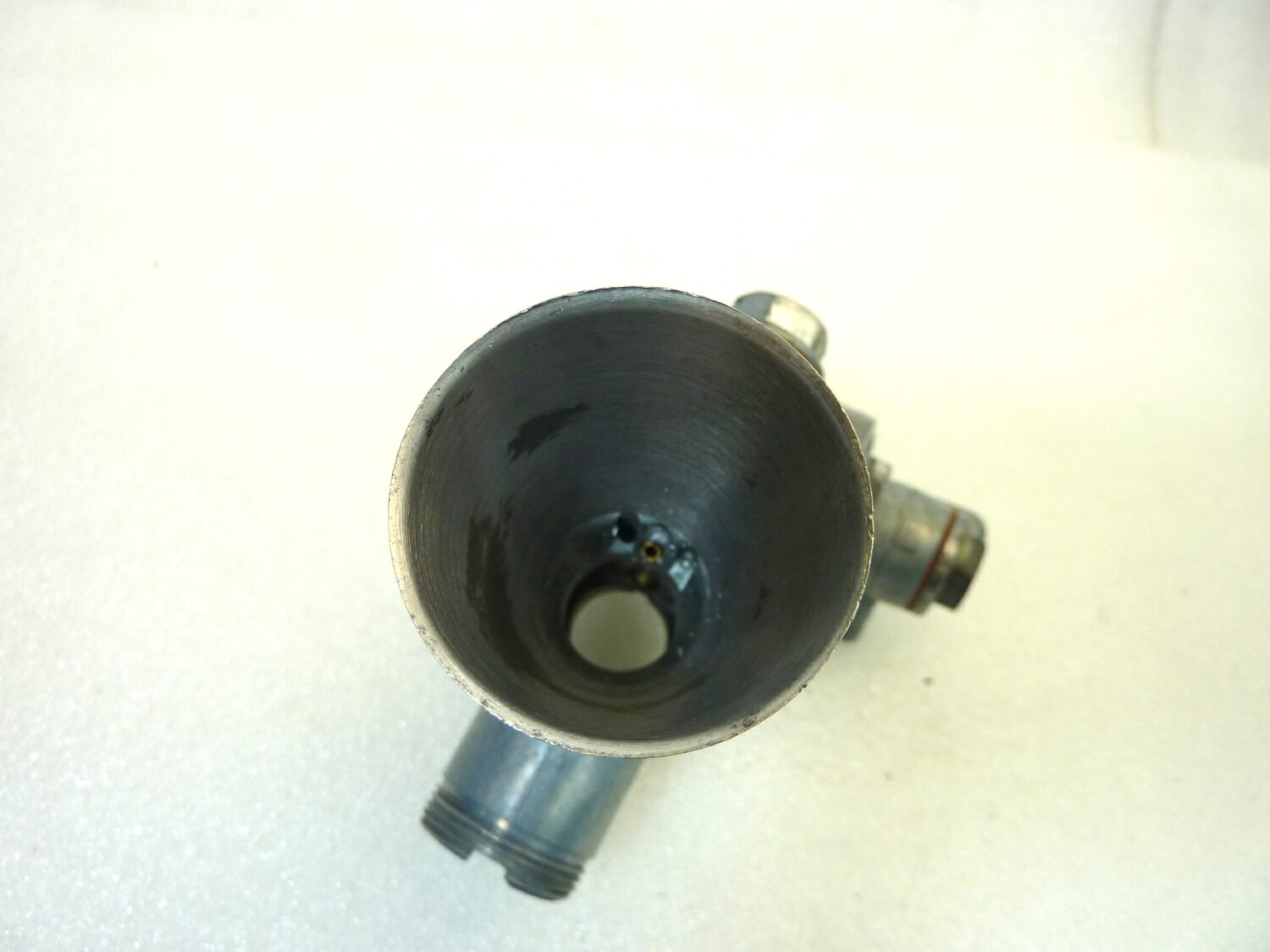 Carburatore Dell'Orto UA 16 BS UA16BS come da foto con trombetta OGGETTO NON TESTATO, PROPOSTO COME DA RITROVAMENTO, COME DA FOTO, NON APERTO, NON VERIFICATO, SOLO PARZIALE PULIZIA ESTERNA - immagine 6