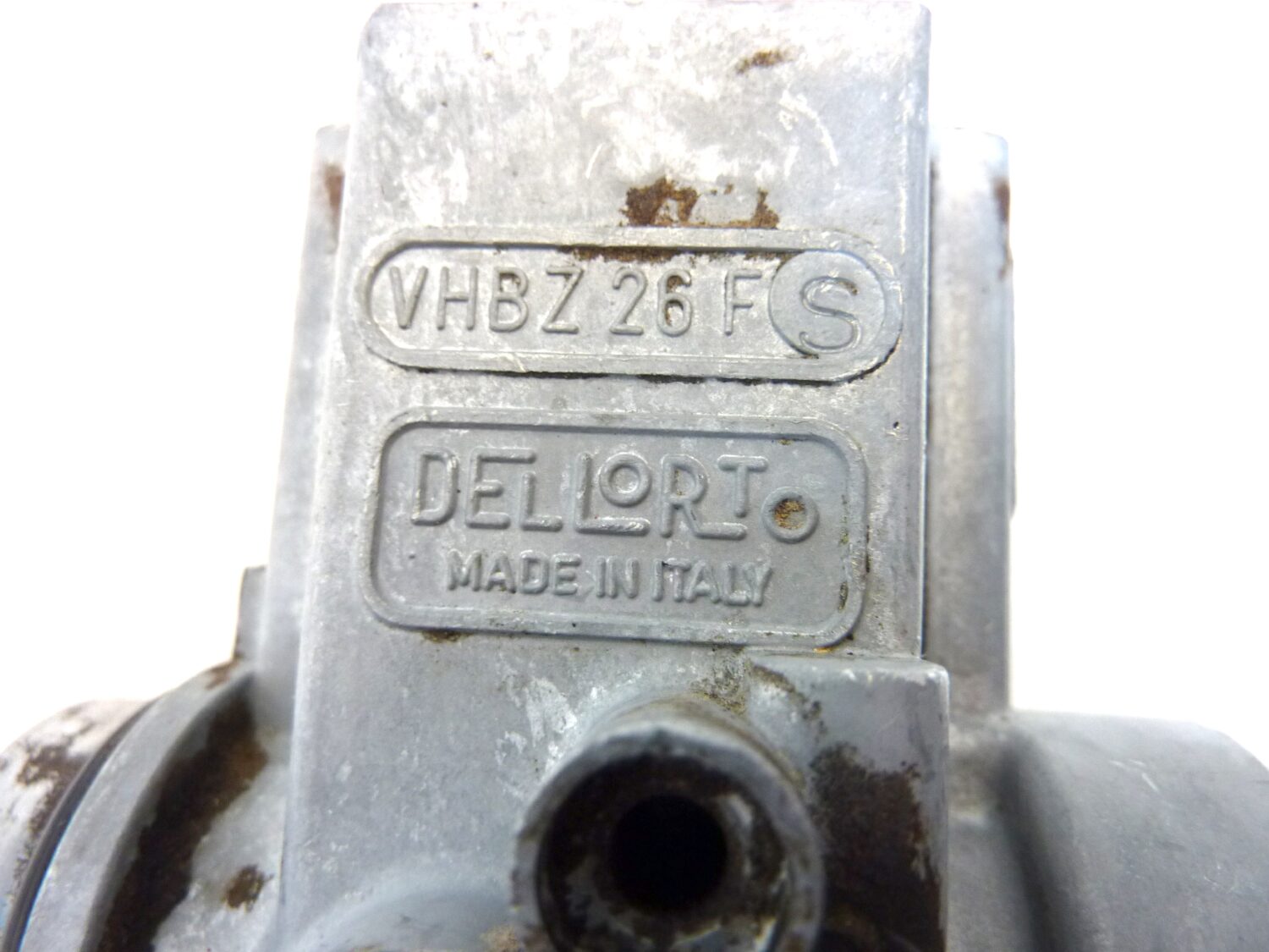 Carburatore Dell'Orto VHBZ 26 FS VHBZ26FS OGGETTO NON TESTATO, PROPOSTO COME DA RITROVAMENTO, COME DA FOTO, NON APERTO, NON VERIFICATO, SOLO PARZIALE PULIZIA ESTERNA - immagine 7