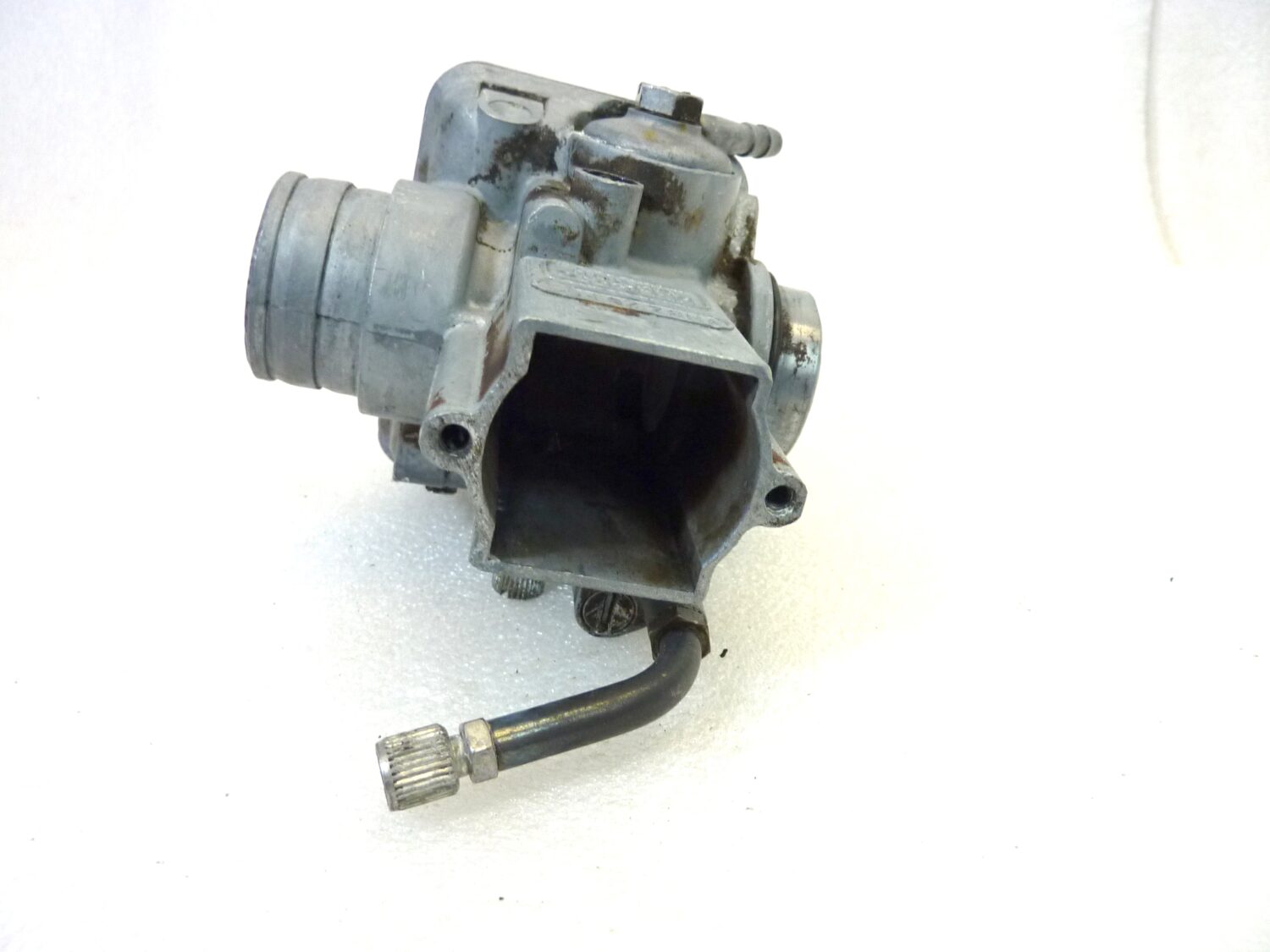 Carburatore Dell'Orto VHBZ 26 FS VHBZ26FS OGGETTO NON TESTATO, PROPOSTO COME DA RITROVAMENTO, COME DA FOTO, NON APERTO, NON VERIFICATO, SOLO PARZIALE PULIZIA ESTERNA - immagine 12