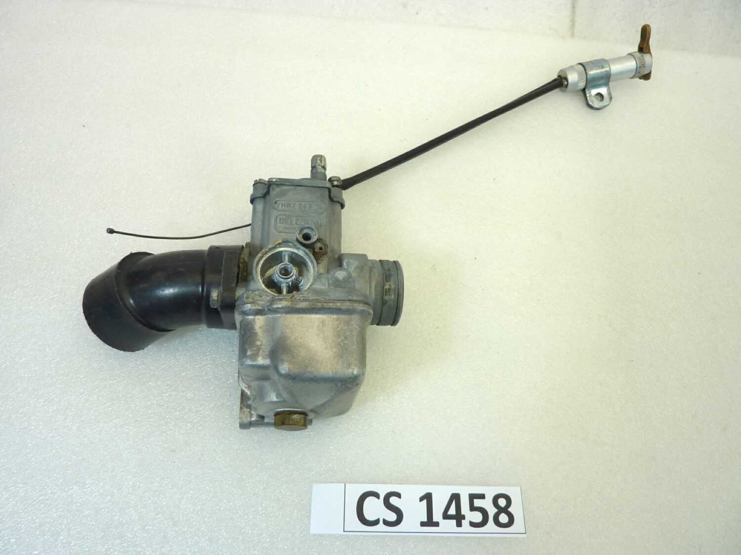 Carburatore Dell'Orto VHBZ 24 FS VHBZ24FS con collettore Guzzi V35 e comando aria OGGETTO NON TESTATO, PROPOSTO COME DA RITROVAMENTO, COME DA FOTO, NON APERTO, NON VERIFICATO, SOLO PARZIALE PULIZIA ESTERNA