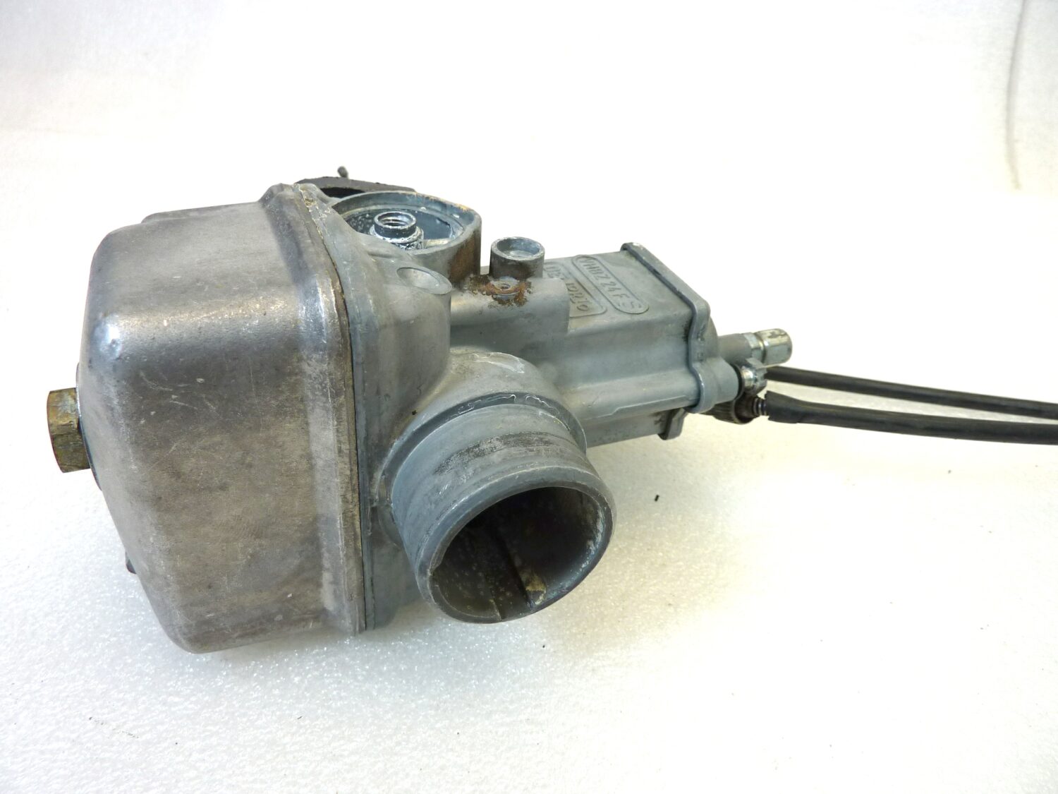Carburatore Dell'Orto VHBZ 24 FS VHBZ24FS con collettore Guzzi V35 e comando aria OGGETTO NON TESTATO, PROPOSTO COME DA RITROVAMENTO, COME DA FOTO, NON APERTO, NON VERIFICATO, SOLO PARZIALE PULIZIA ESTERNA - immagine 4