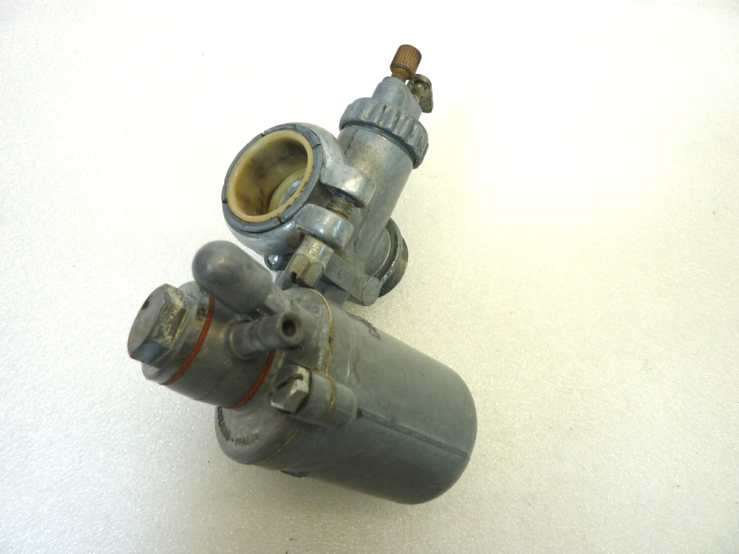Carburatore Dell'Orto UA 14 S UA14S OGGETTO NON TESTATO, PROPOSTO COME DA RITROVAMENTO, COME DA FOTO, NON APERTO, NON VERIFICATO, SOLO PARZIALE PULIZIA ESTERNA - immagine 9