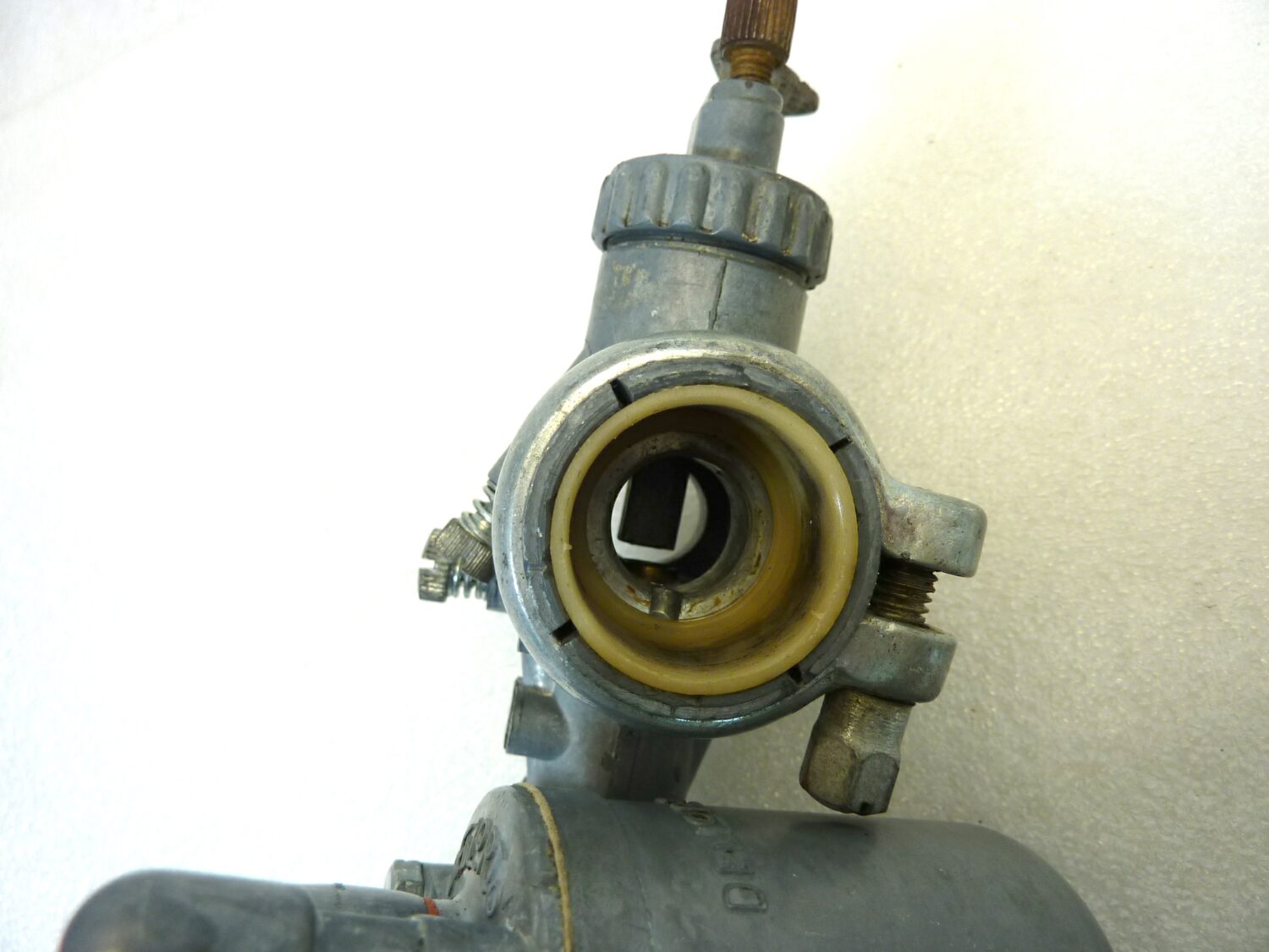 Carburatore Dell'Orto UA 14 S UA14S OGGETTO NON TESTATO, PROPOSTO COME DA RITROVAMENTO, COME DA FOTO, NON APERTO, NON VERIFICATO, SOLO PARZIALE PULIZIA ESTERNA - immagine 11
