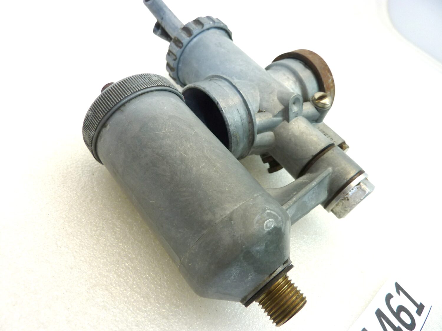 Carburatore Bing 2 26 25 OGGETTO NON TESTATO, PROPOSTO COME DA RITROVAMENTO, COME DA FOTO, NON APERTO, NON VERIFICATO, SOLO PARZIALE PULIZIA ESTERNA - immagine 2