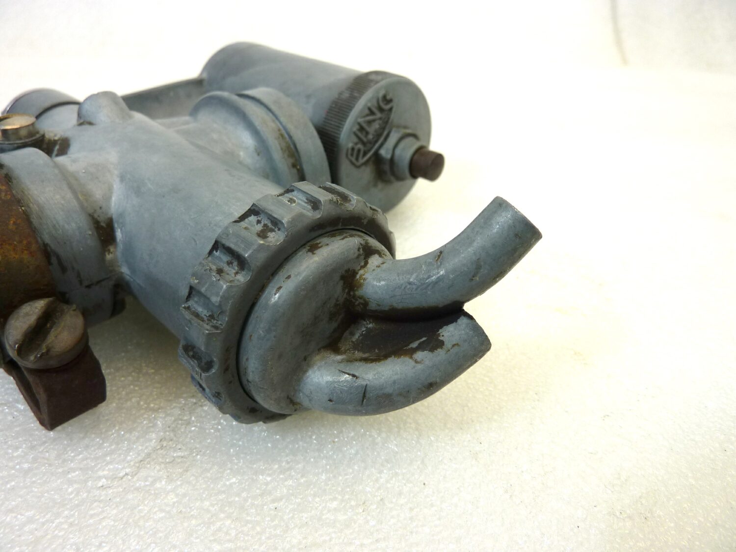 Carburatore Bing 2 26 25 OGGETTO NON TESTATO, PROPOSTO COME DA RITROVAMENTO, COME DA FOTO, NON APERTO, NON VERIFICATO, SOLO PARZIALE PULIZIA ESTERNA - immagine 6