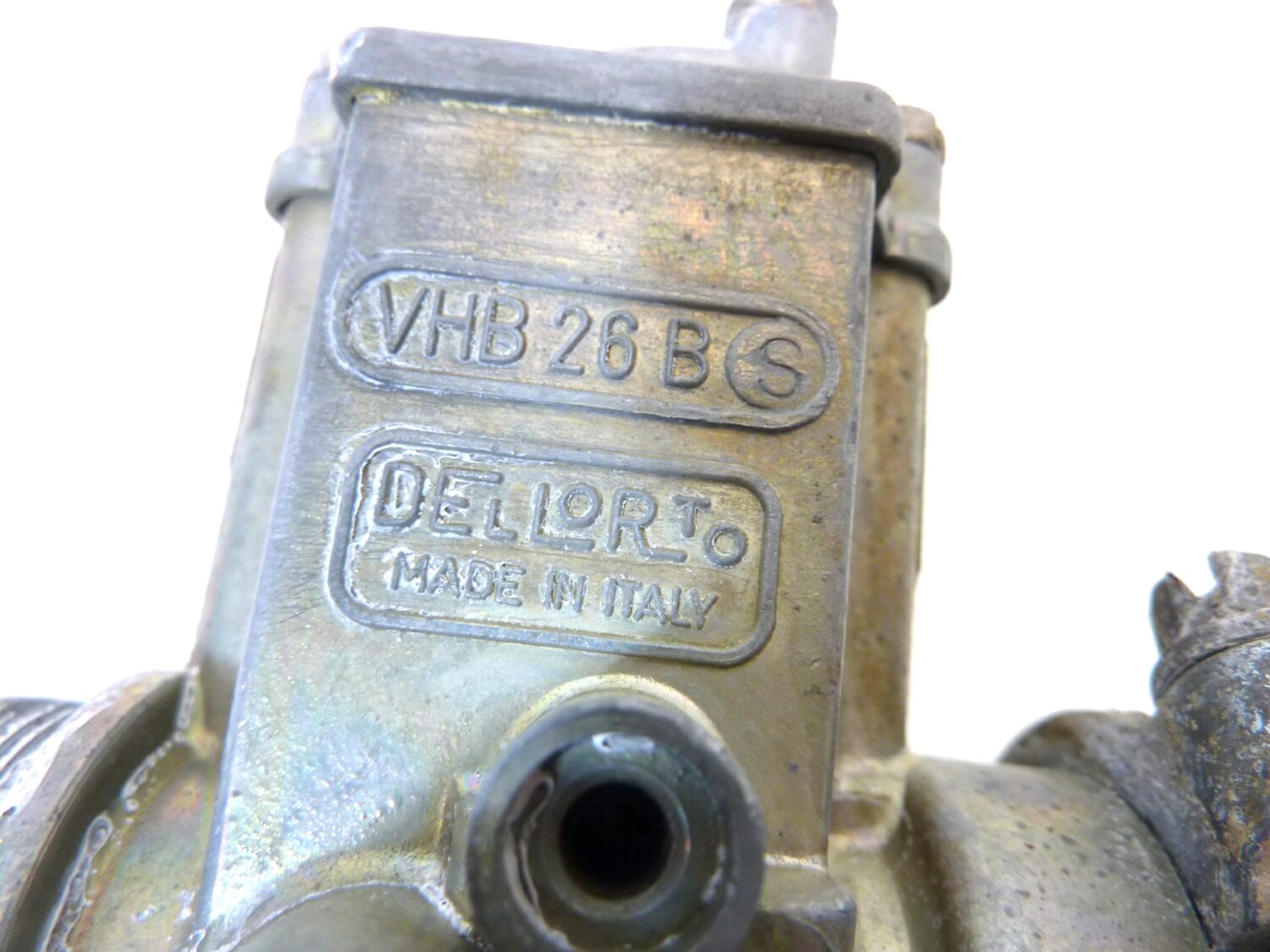 Carburatore Dell'Orto VHB 26 BS VHB26BS OGGETTO NON TESTATO, PROPOSTO COME DA RITROVAMENTO, COME DA FOTO, NON APERTO, NON VERIFICATO, SOLO PARZIALE PULIZIA ESTERNA - immagine 6