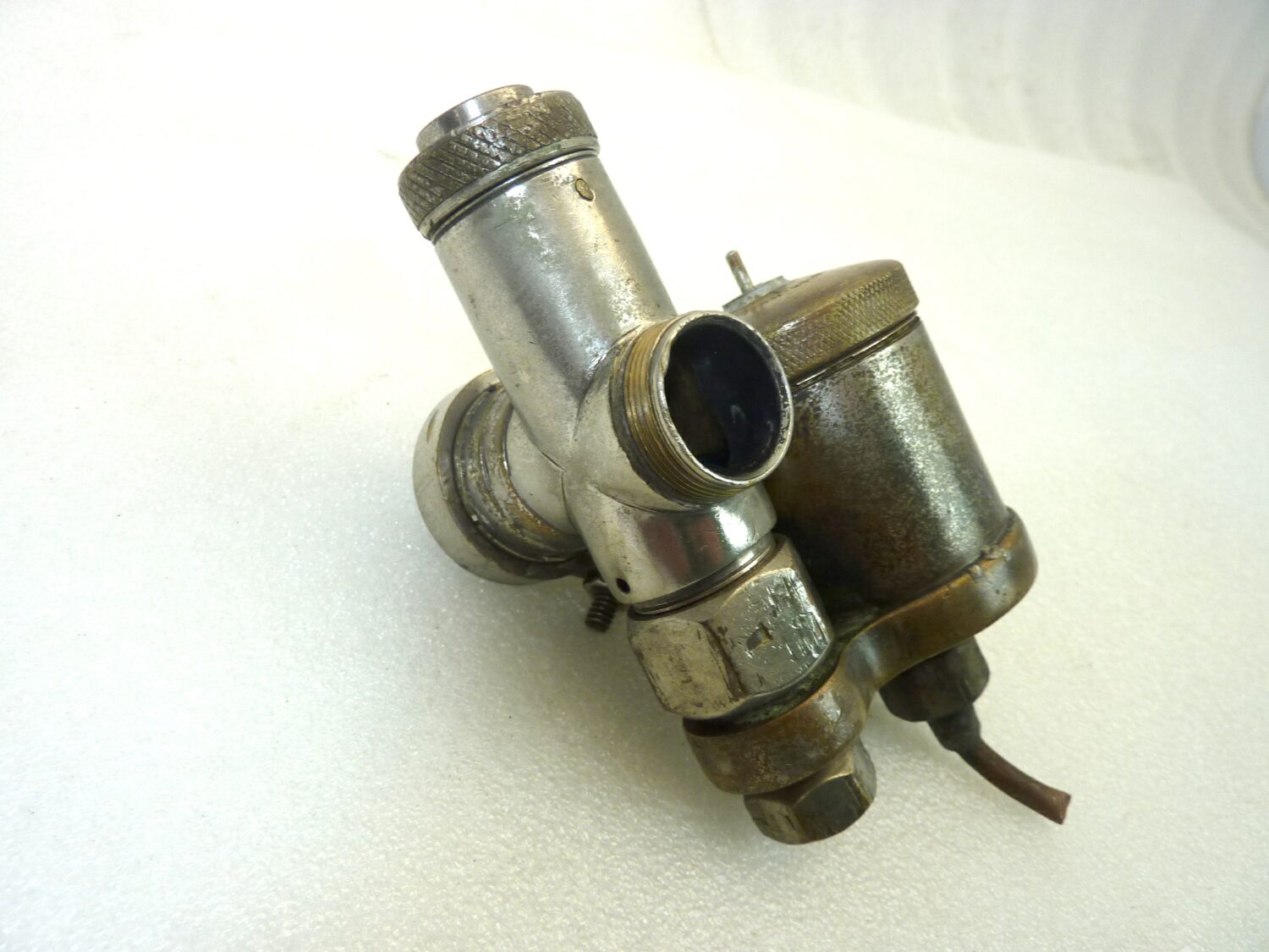 Carburatore Amac 81704 OGGETTO NON TESTATO, PROPOSTO COME DA RITROVAMENTO, COME DA FOTO, NON APERTO, NON VERIFICATO, SOLO PARZIALE PULIZIA ESTERNA - immagine 2