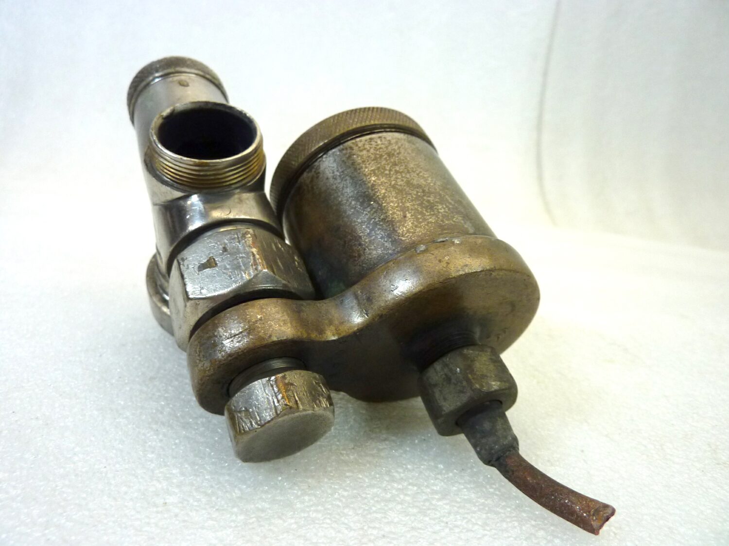 Carburatore Amac 81704 OGGETTO NON TESTATO, PROPOSTO COME DA RITROVAMENTO, COME DA FOTO, NON APERTO, NON VERIFICATO, SOLO PARZIALE PULIZIA ESTERNA - immagine 4