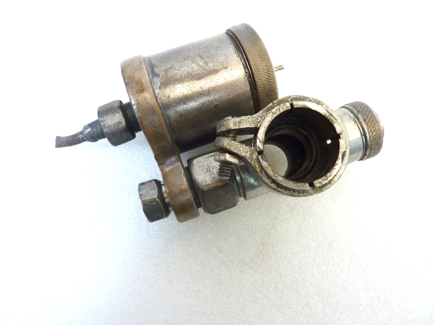 Carburatore Amac 81704 OGGETTO NON TESTATO, PROPOSTO COME DA RITROVAMENTO, COME DA FOTO, NON APERTO, NON VERIFICATO, SOLO PARZIALE PULIZIA ESTERNA - immagine 7