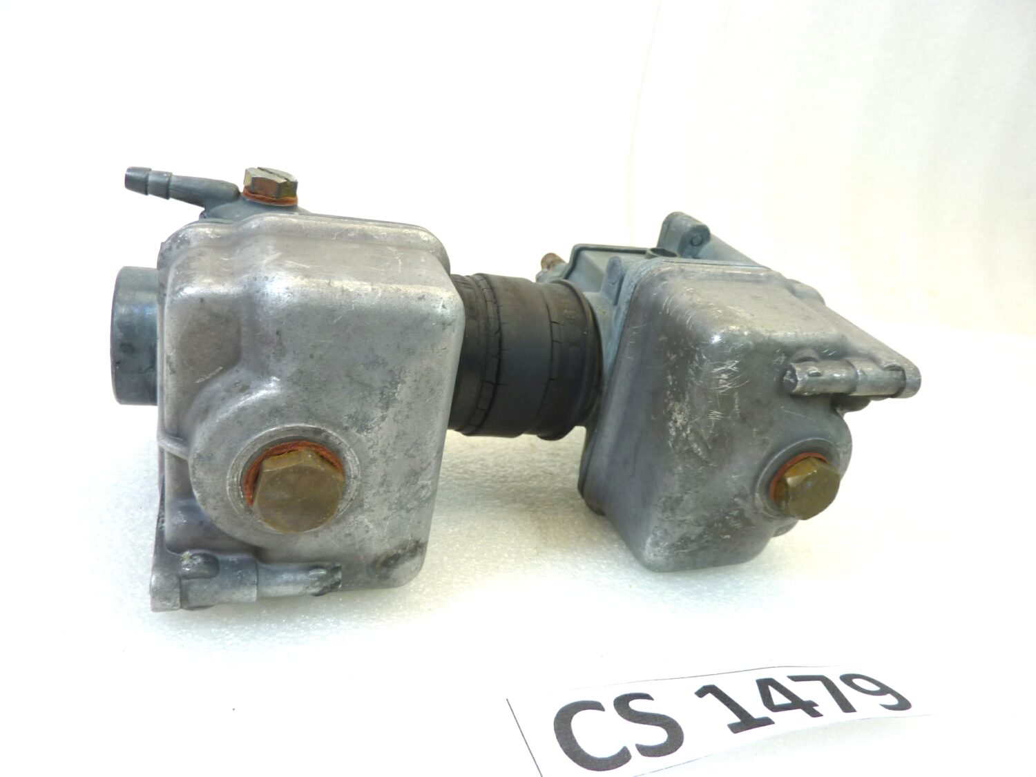 Coppia carburatori Dell'Orto VHBZ 24 FS VHBZ24FS VHBZ 24 FD VHBZ24FD OGGETTO NON TESTATO, PROPOSTO COME DA RITROVAMENTO, COME DA FOTO, NON APERTO, NON VERIFICATO, SOLO PARZIALE PULIZIA ESTERNA - immagine 3