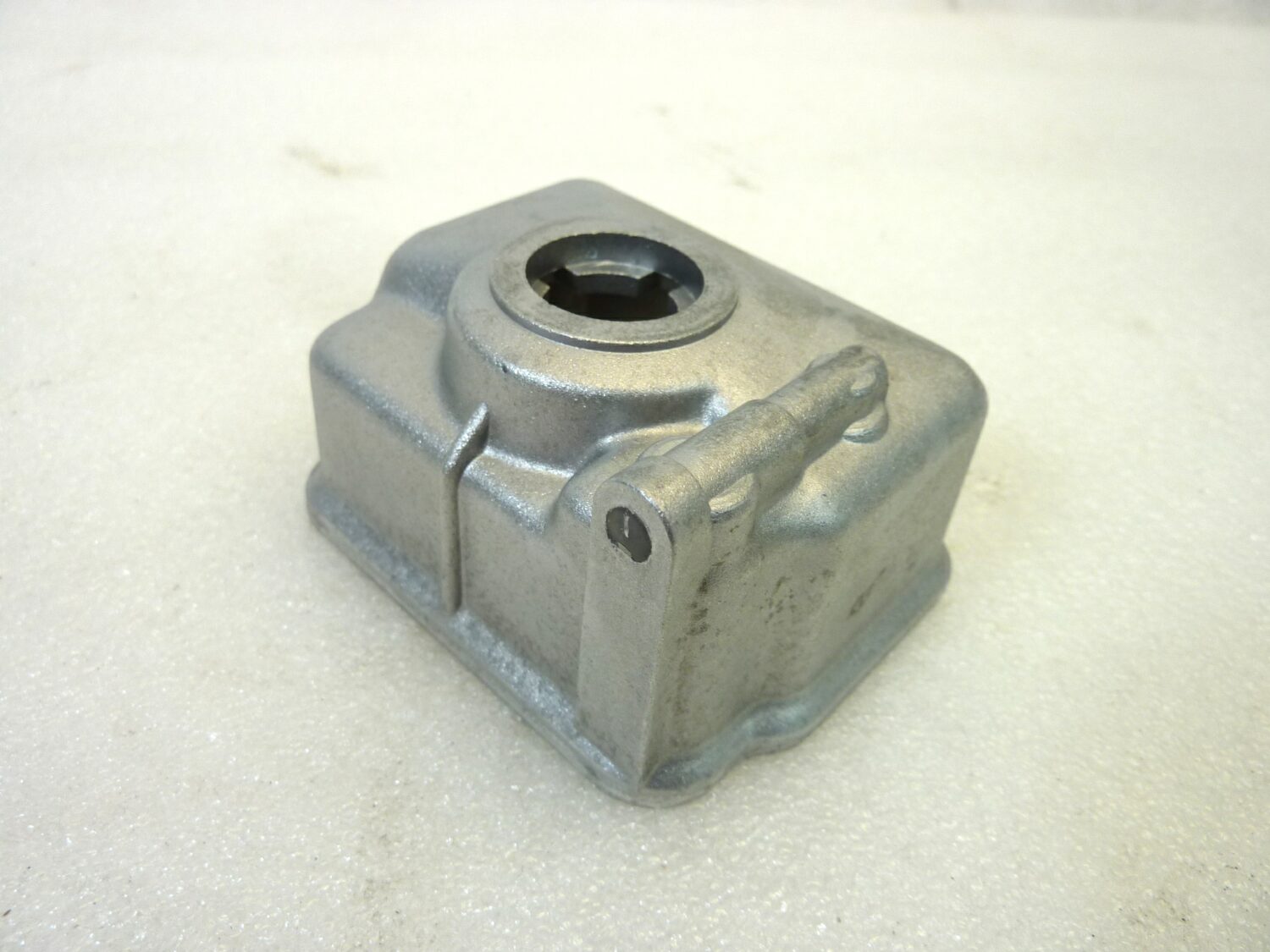 Vaschetta carburatore Dell'Orto serie quadrata VHB vedi foto foro per compatibilita' Nuovo fondo di magazzino - VEDI FOTO - LEGGI DESCRIZIONE - immagine 4