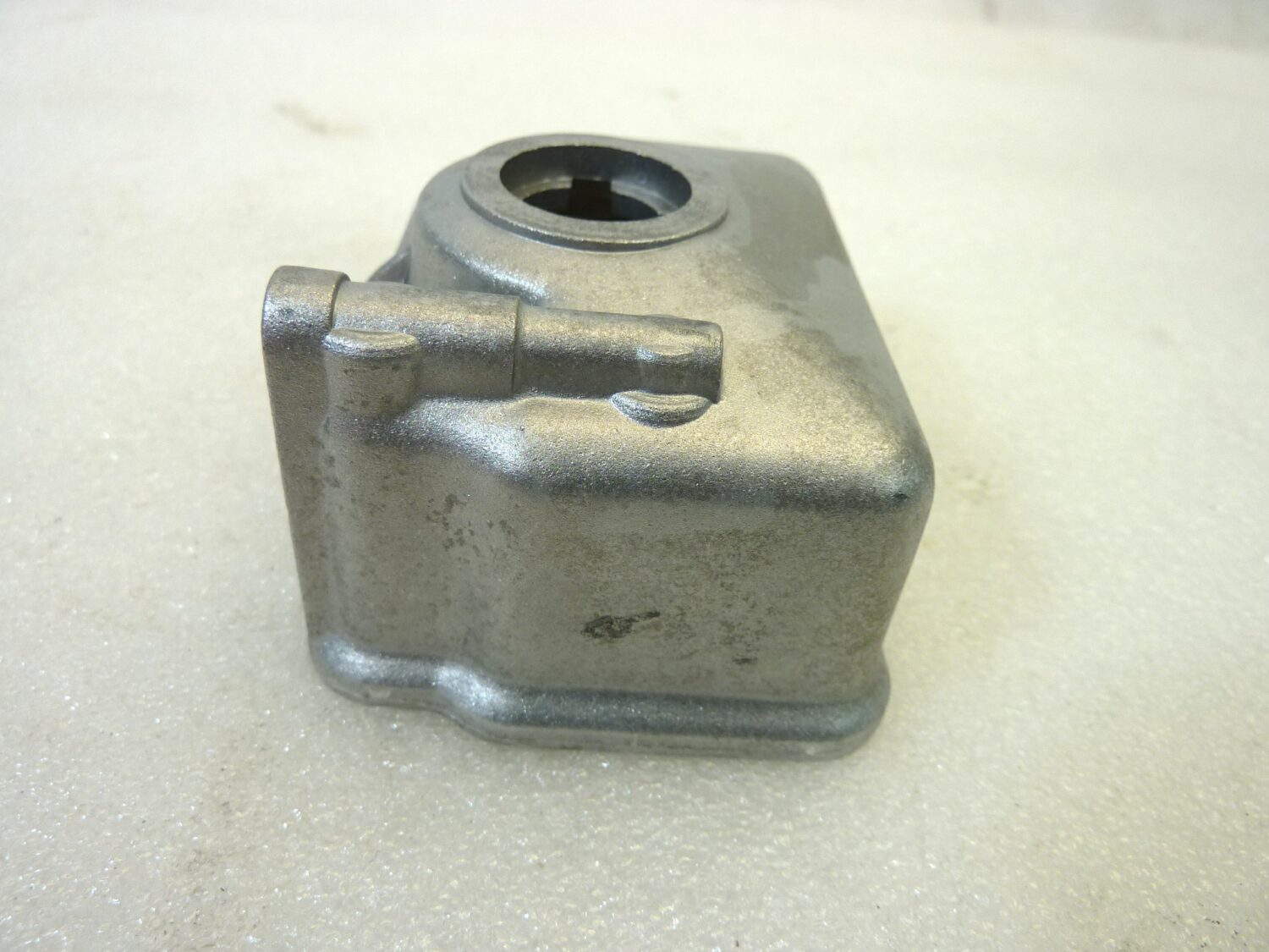 Vaschetta carburatore Dell'Orto serie quadrata VHB vedi foto foro per compatibilita' Nuovo fondo di magazzino - VEDI FOTO - LEGGI DESCRIZIONE - immagine 5