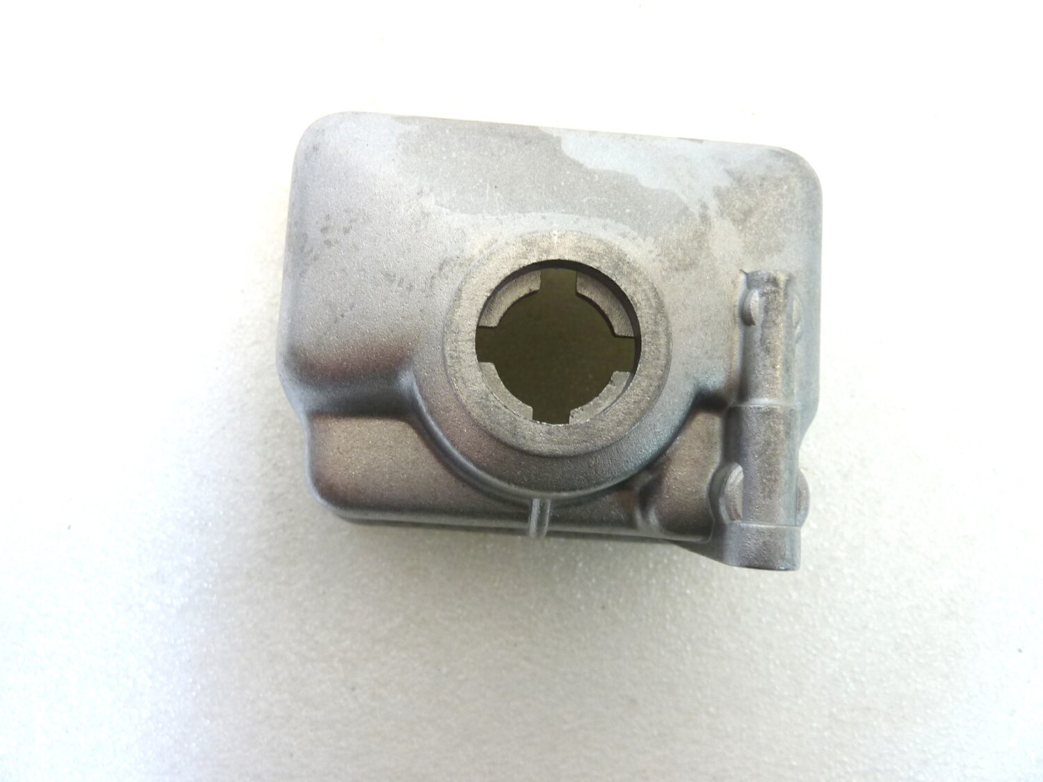 Vaschetta carburatore Dell'Orto serie quadrata VHB vedi foto foro per compatibilita' Nuovo fondo di magazzino - VEDI FOTO - LEGGI DESCRIZIONE - immagine 6