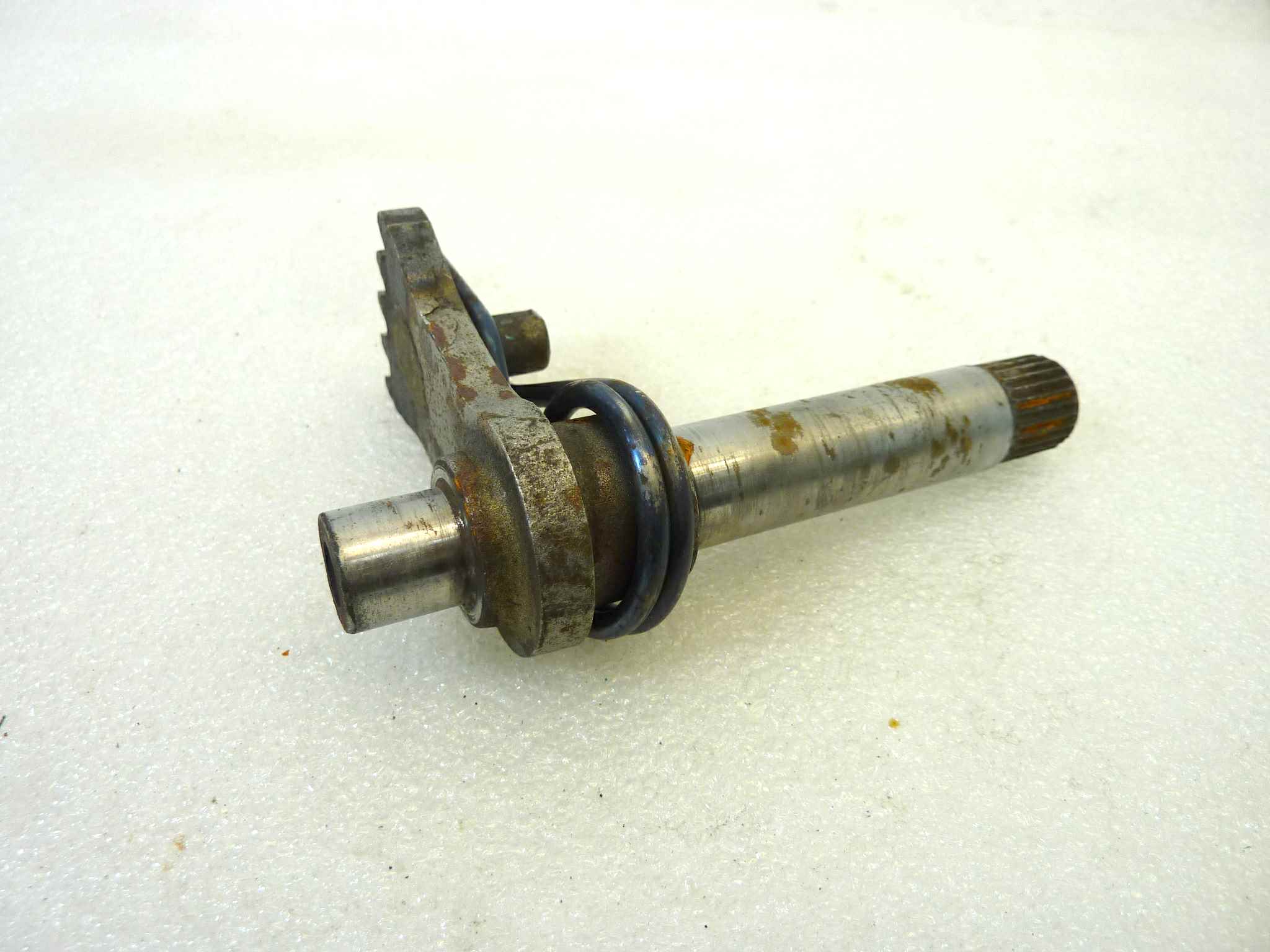 Albero selettore cambio dentato Guzzi Stornello 125 con molla cod 55236800 - immagine 4
