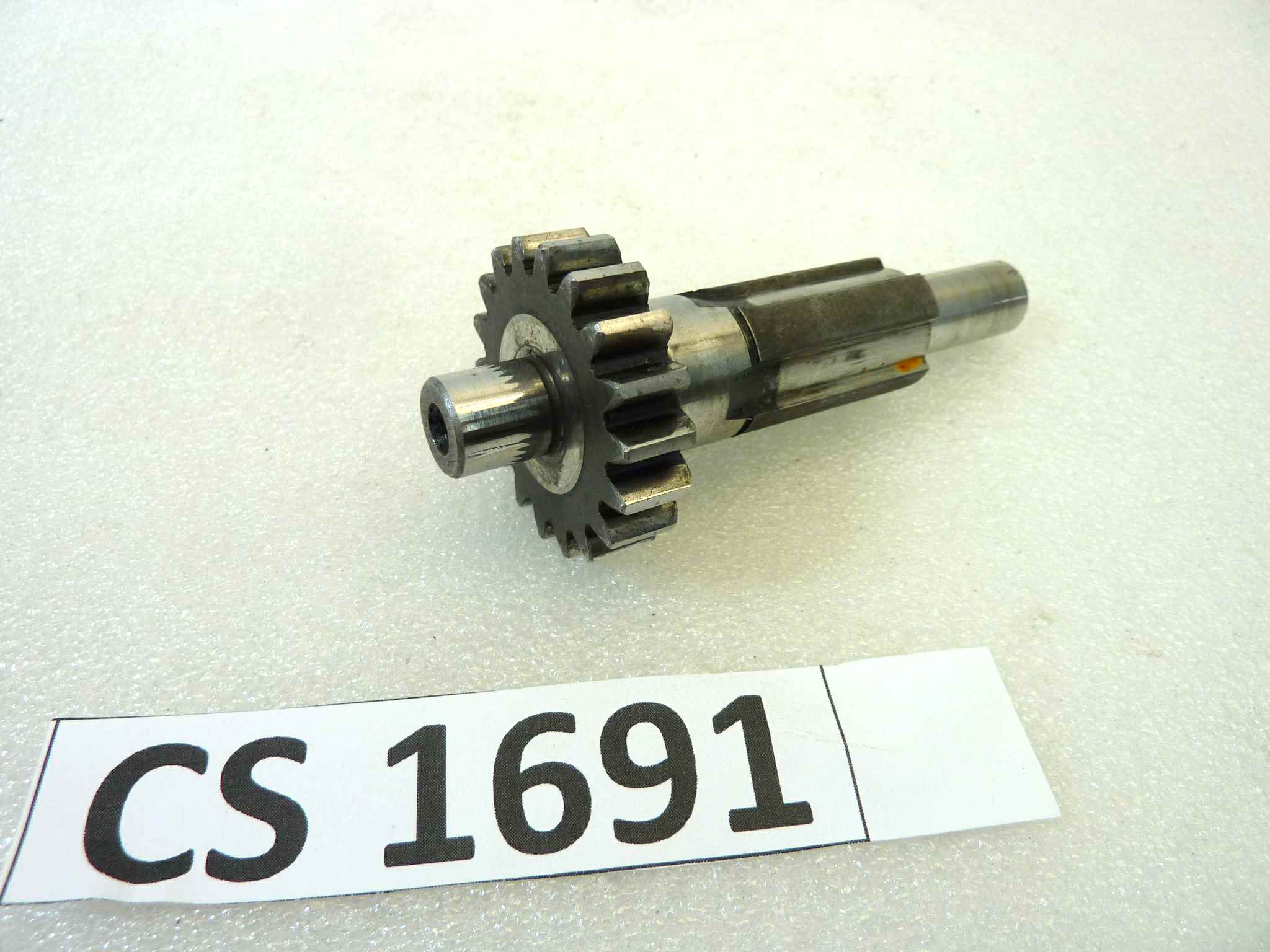 Albero secondario cambio Guzzi Stornello 125 4V 18 denti