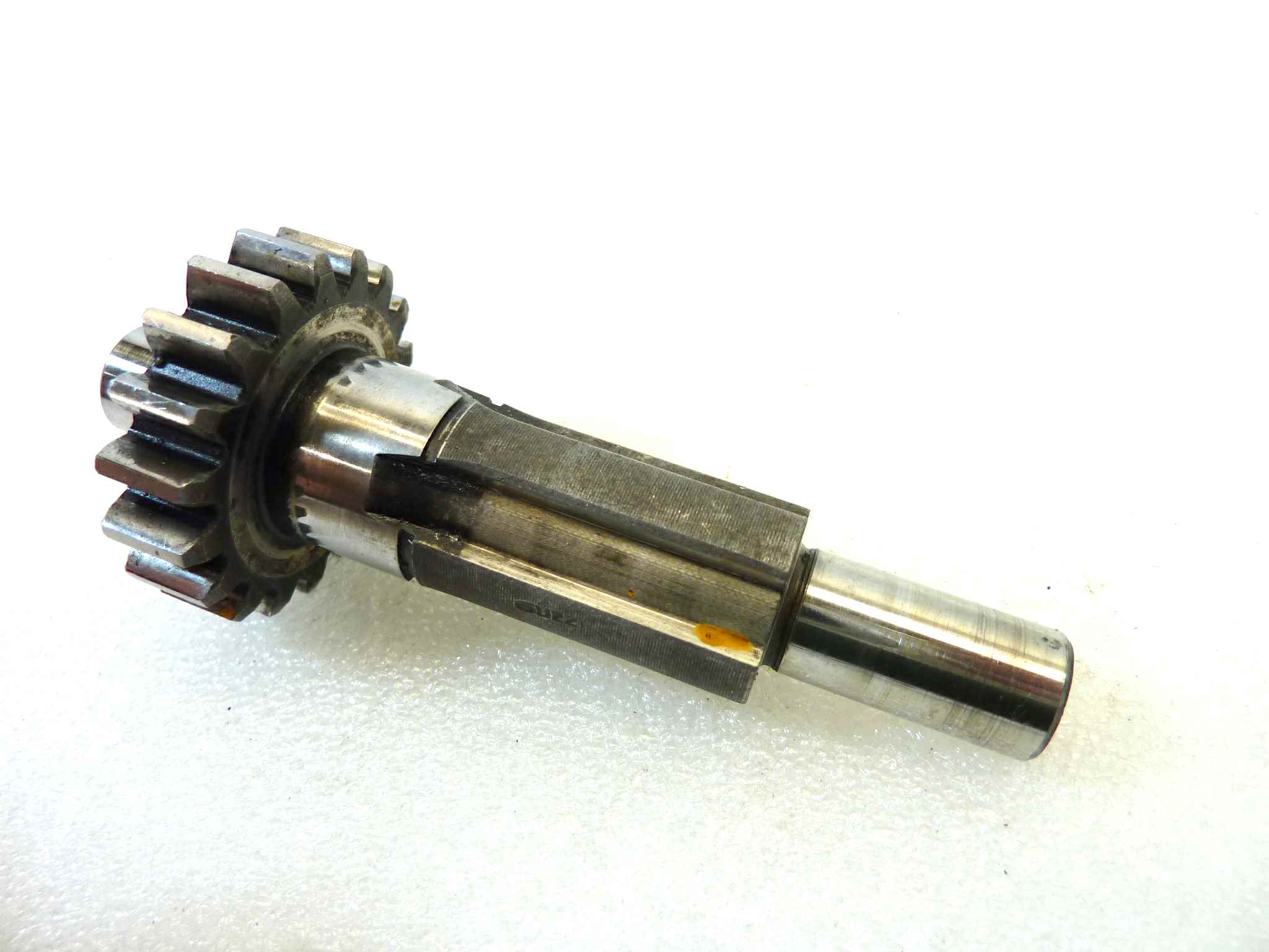 Albero secondario cambio Guzzi Stornello 125 4V 18 denti - immagine 3