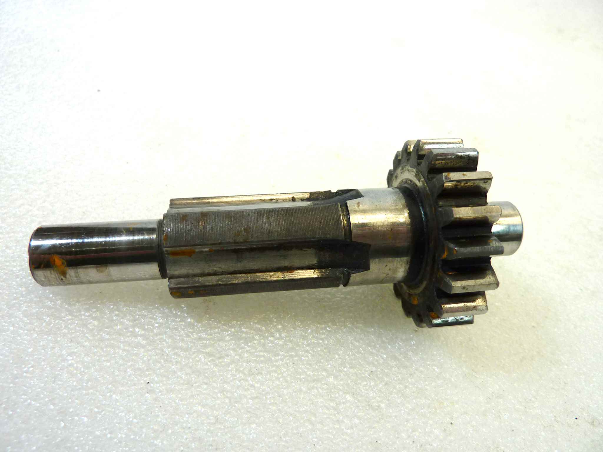 Albero secondario cambio Guzzi Stornello 125 4V 18 denti - immagine 5