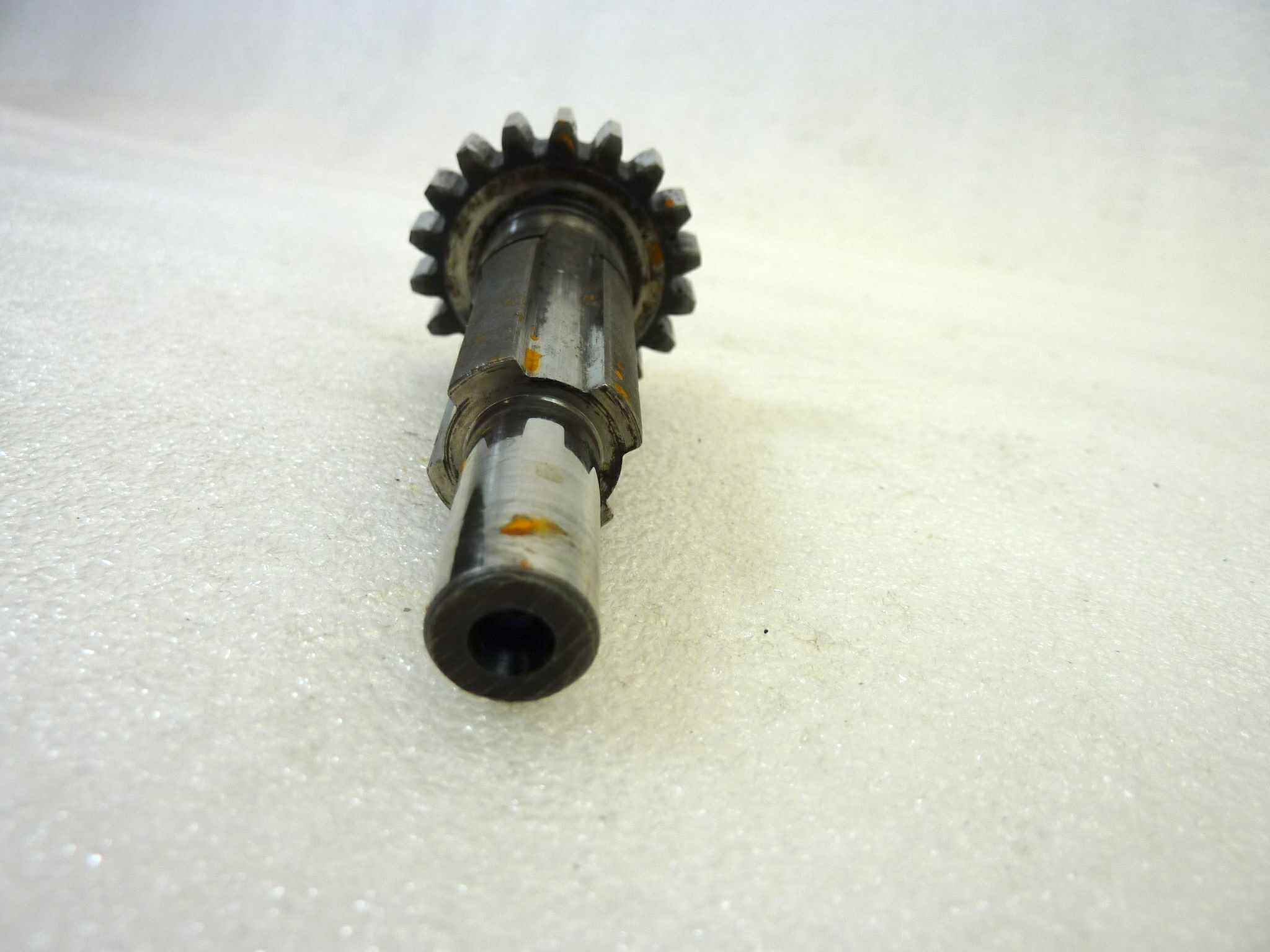 Albero secondario cambio Guzzi Stornello 125 4V 18 denti - immagine 7