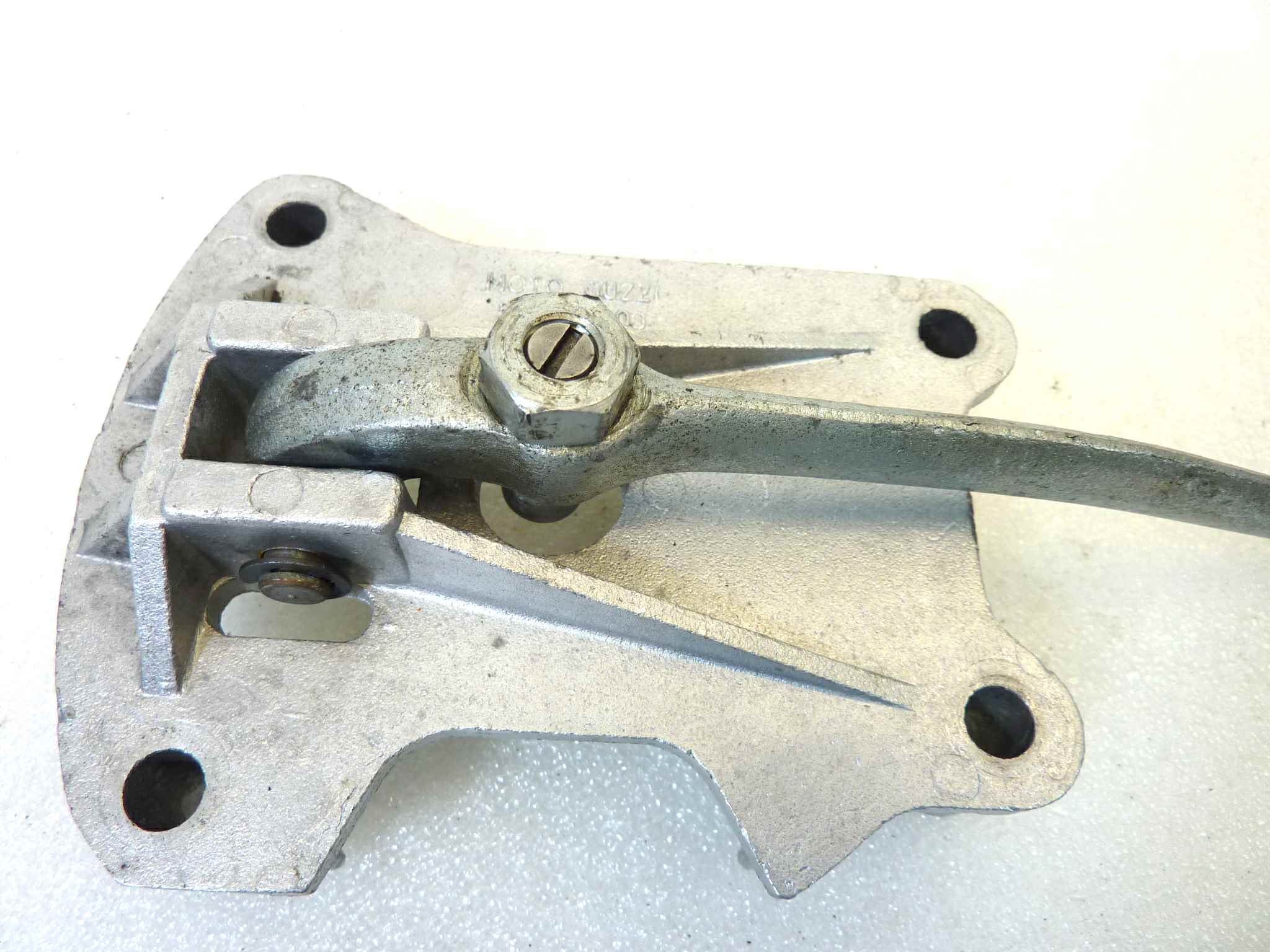 Carter staffa leva frizione Guzzi Stornello 125 160 5V con leva a motore cod 53090900 - immagine 2