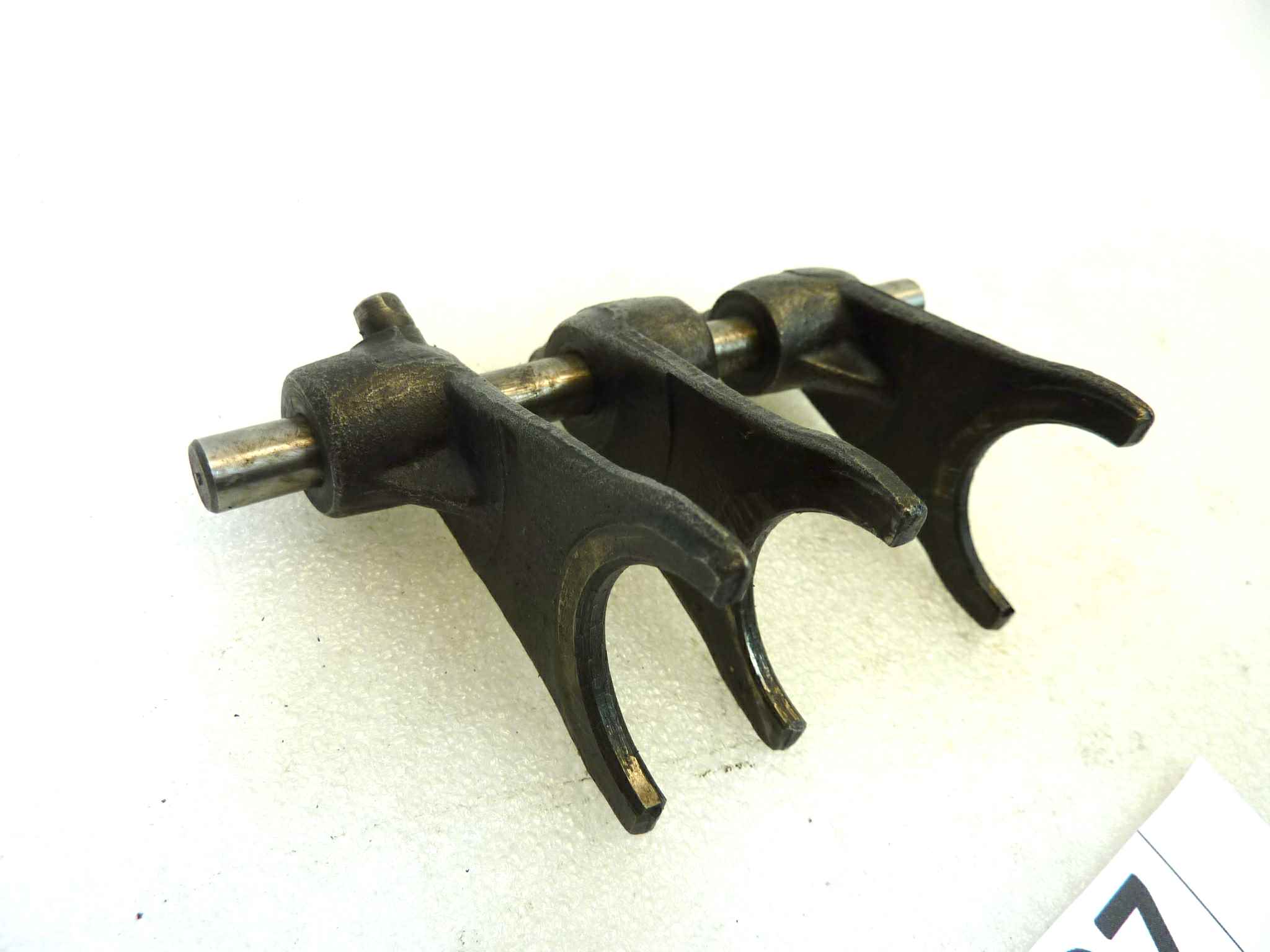 Albero e forcellini Guzzi Stornello 125 160 5V forcellino I II III IV marcia 53230500 forcellino V marcia 53231200 forchette - immagine 2