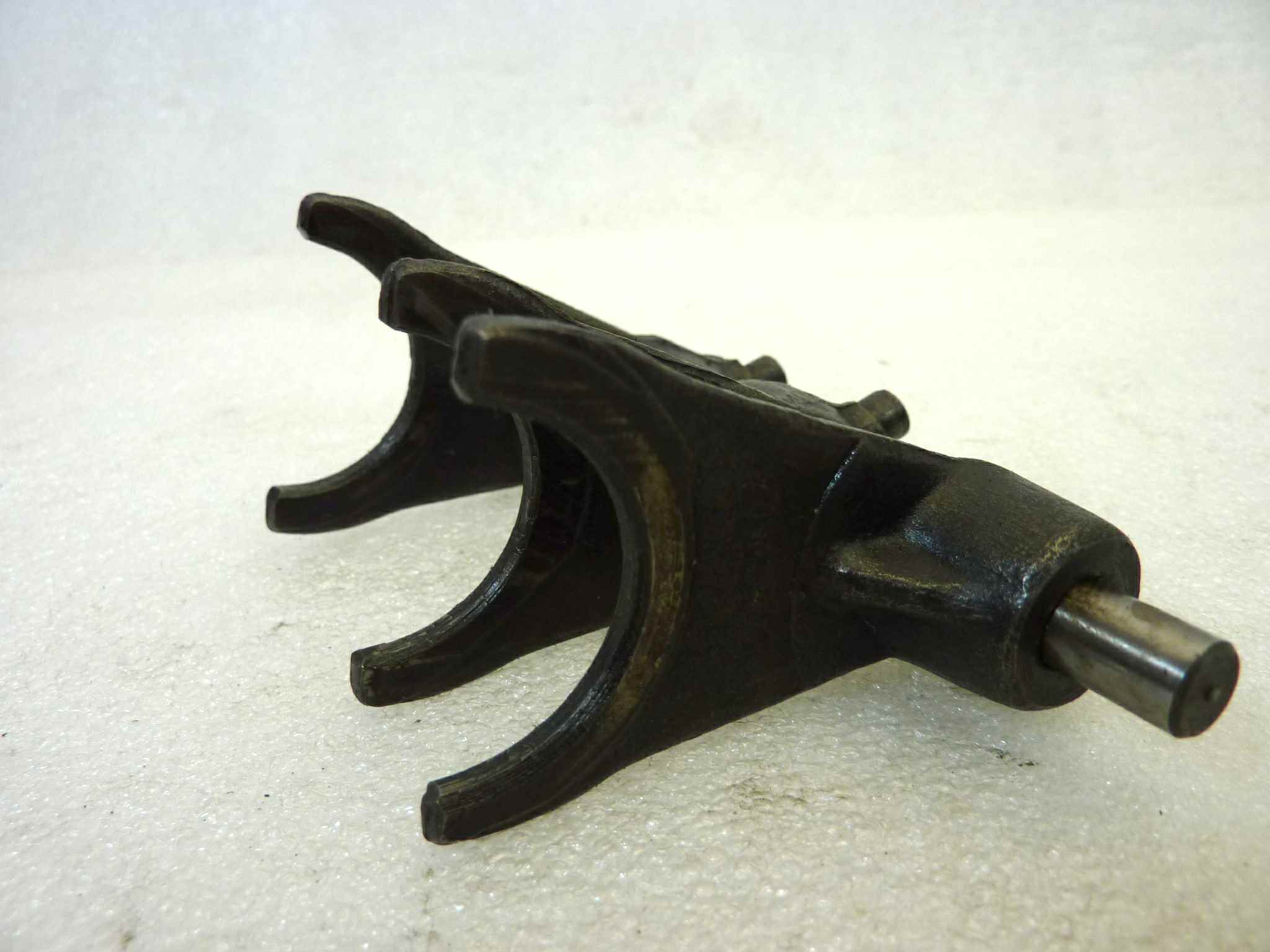 Albero e forcellini Guzzi Stornello 125 160 5V forcellino I II III IV marcia 53230500 forcellino V marcia 53231200 forchette - immagine 6