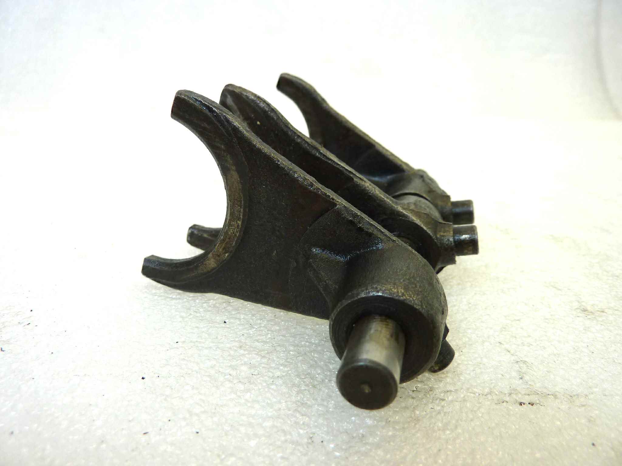 Albero e forcellini Guzzi Stornello 125 160 5V forcellino I II III IV marcia 53230500 forcellino V marcia 53231200 forchette - immagine 8