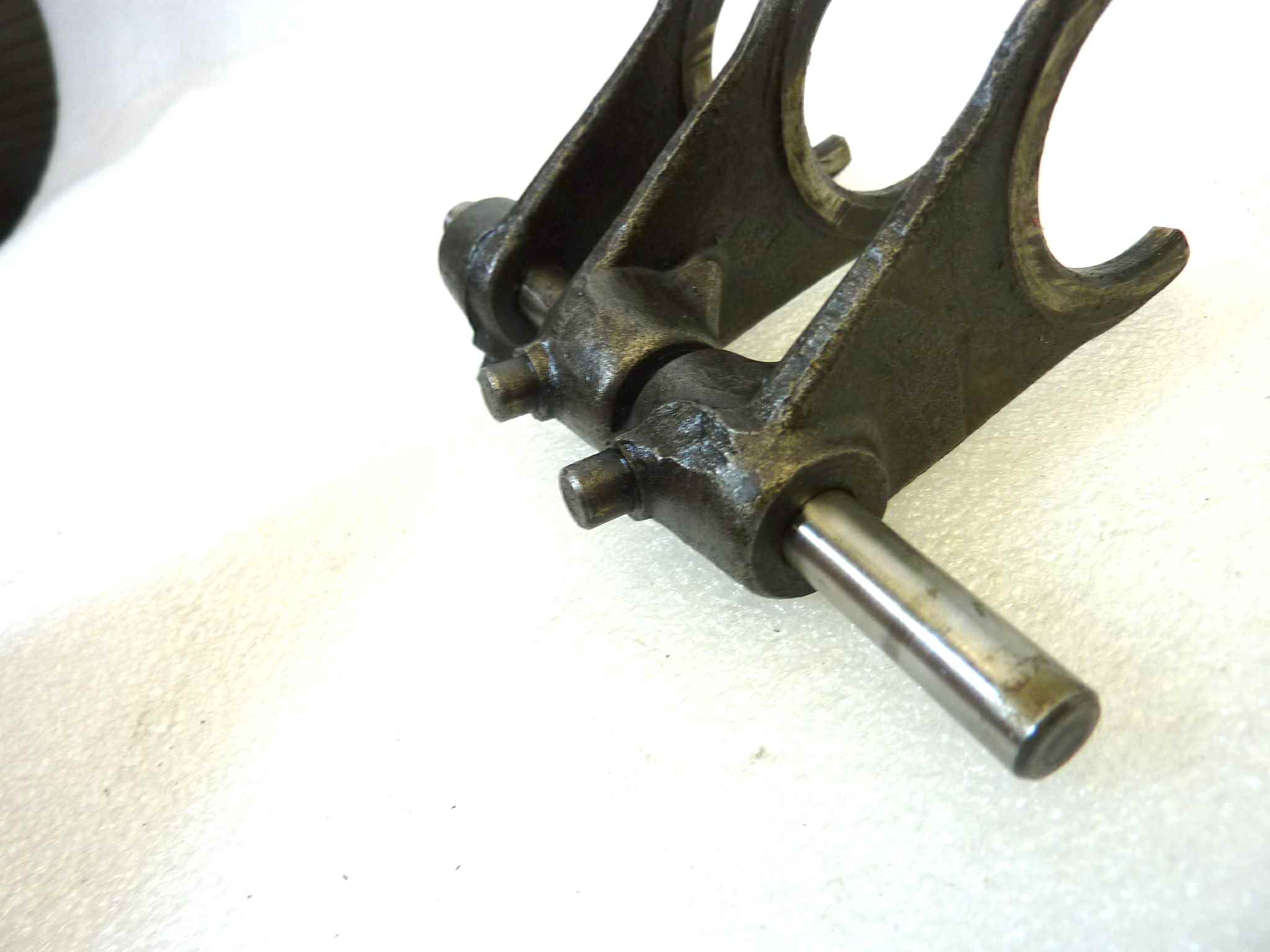 Albero e forcellini Guzzi Stornello 125 160 5V forcellino I II III IV marcia 53230500 forcellino V marcia 53231200 forchette - immagine 10