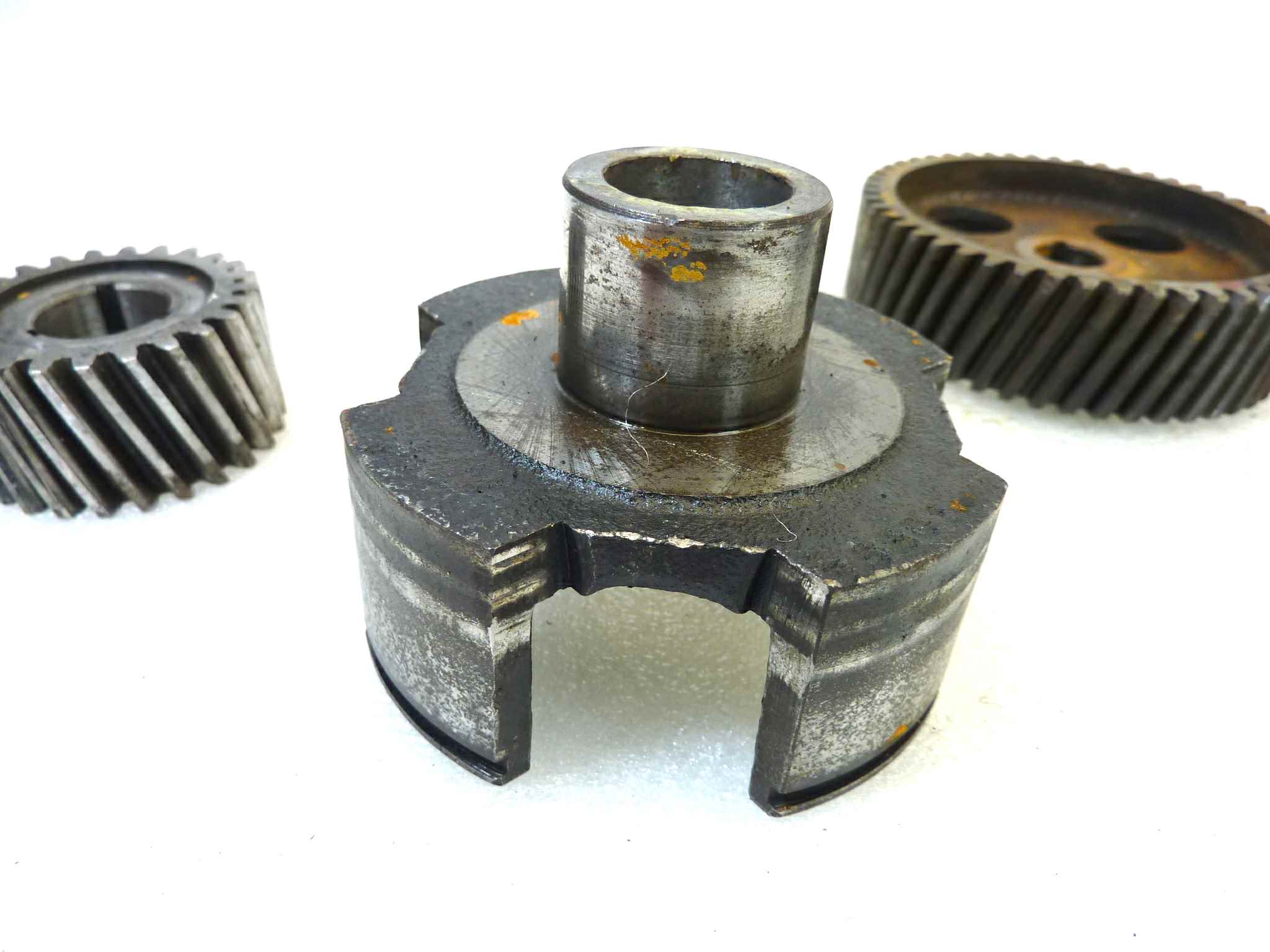 Ingranaggi frizione Guzzi Stornello pompa olio 55147700, pignone motore 55070225, trasmissione 55081100, distribuzione 55040500, libero avviamento 55266400, piattello 55266900, corpo fisso 55081600 - immagine 8