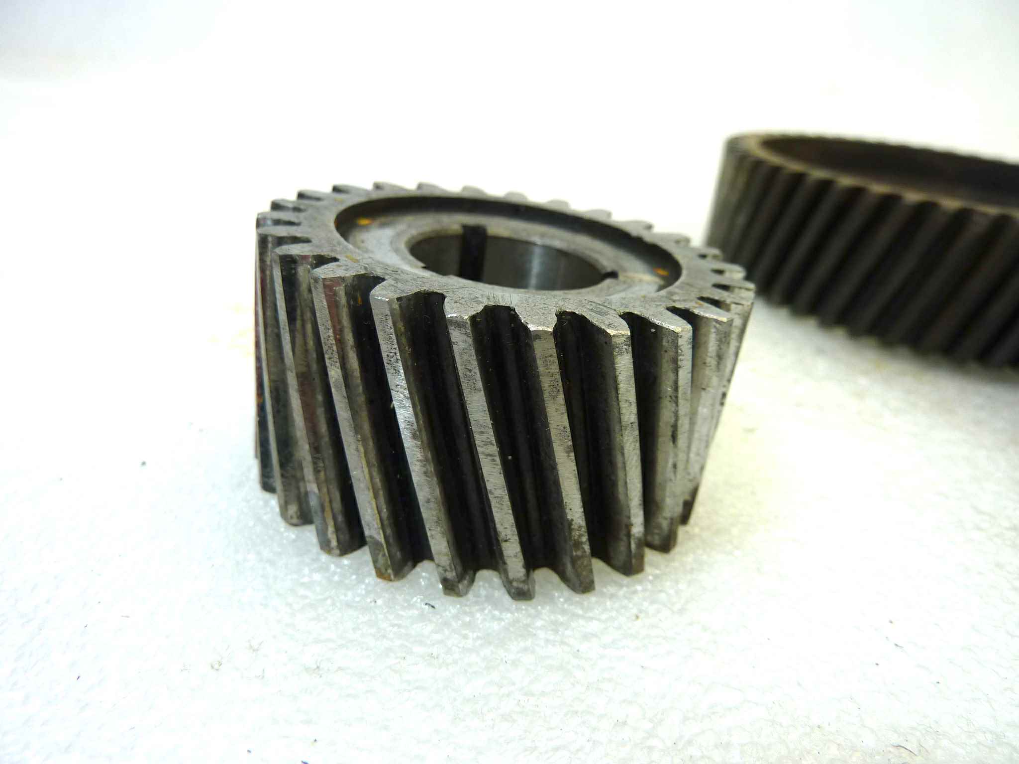 Ingranaggi frizione Guzzi Stornello pompa olio 55147700, pignone motore 55070225, trasmissione 55081100, distribuzione 55040500, libero avviamento 55266400, piattello 55266900, corpo fisso 55081600 - immagine 12