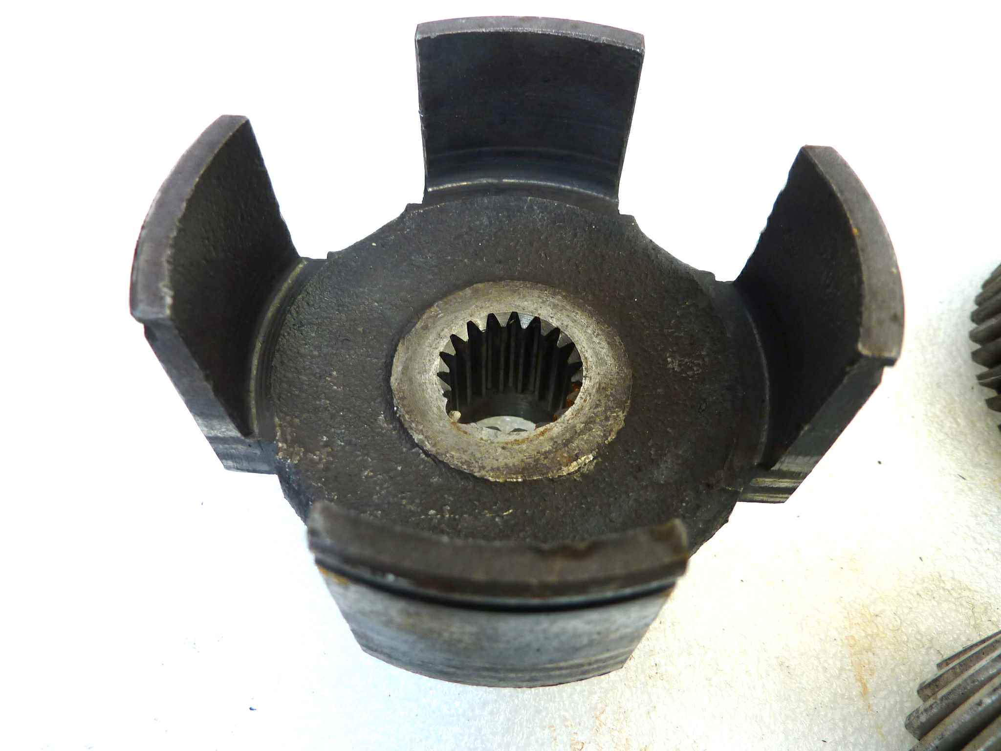 Ingranaggi frizione Guzzi Stornello pompa olio 55147700, pignone motore 55070225, trasmissione 55081100, distribuzione 55040500, libero avviamento 55266400, piattello 55266900, corpo fisso 55081600 - immagine 19