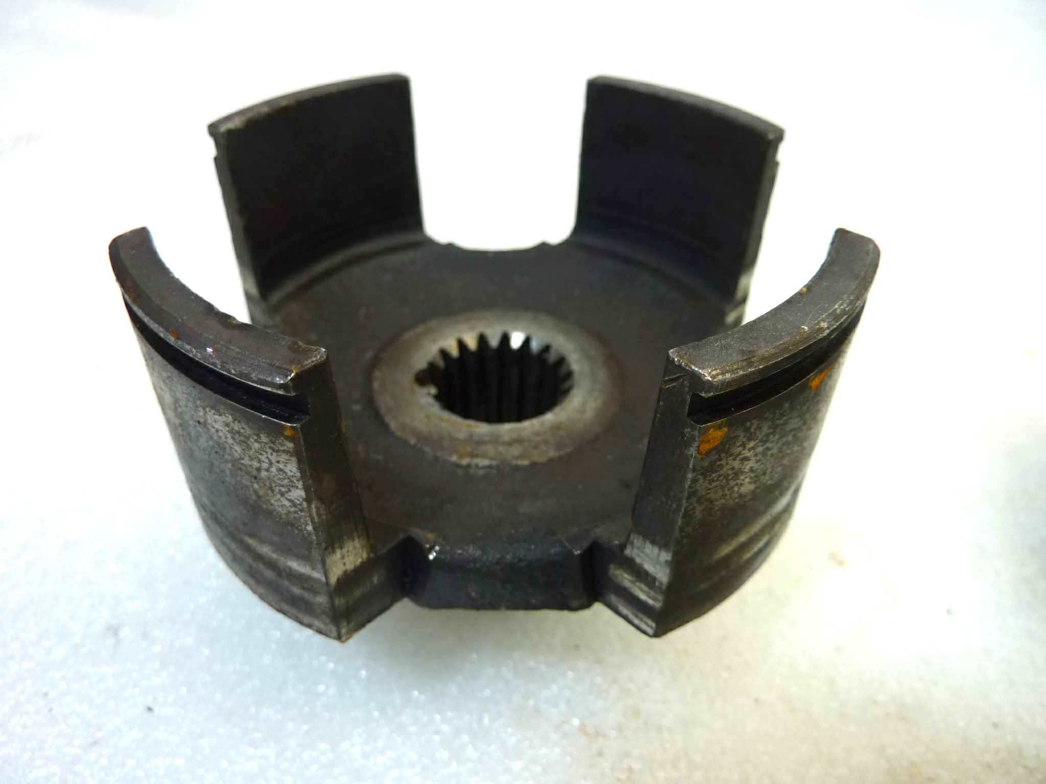 Ingranaggi frizione Guzzi Stornello pompa olio 55147700, pignone motore 55070225, trasmissione 55081100, distribuzione 55040500, libero avviamento 55266400, piattello 55266900, corpo fisso 55081600 - immagine 20